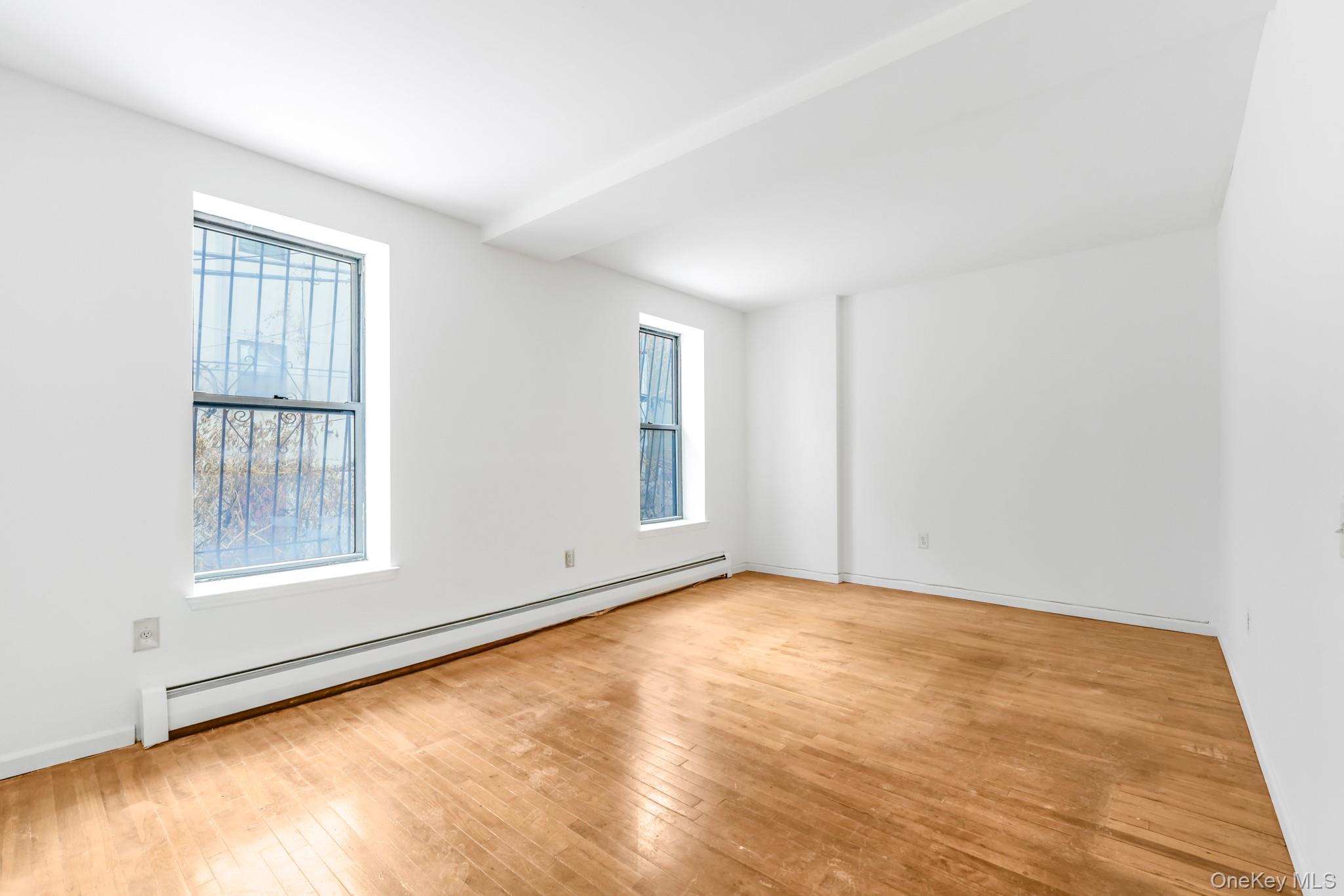 #6 photo, 472 Bainbridge Street, הברונקס Brooklyn , NY 11233