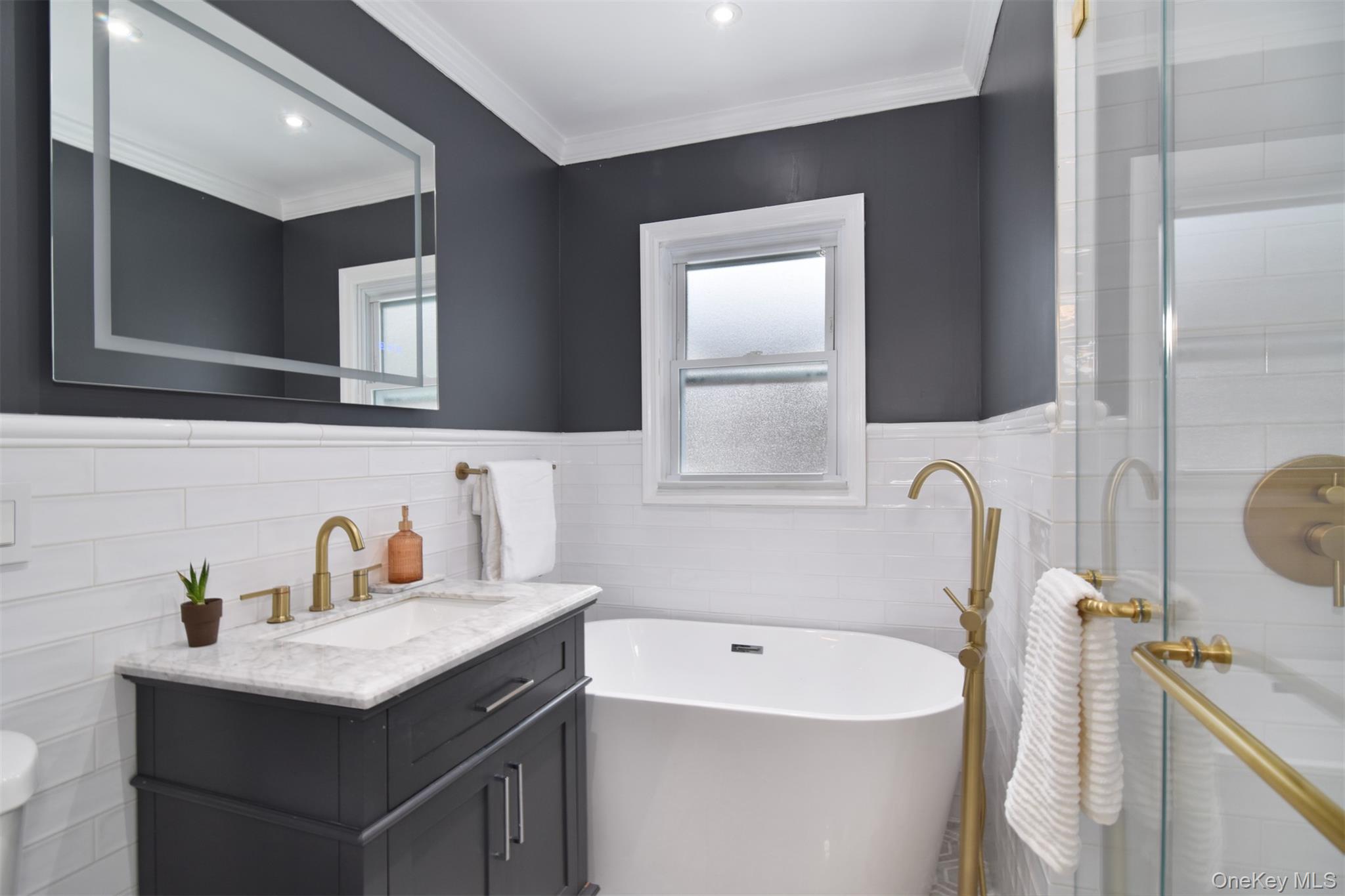 #17 photo, 99 Amherst Drive, New Rochelle , NY 10804