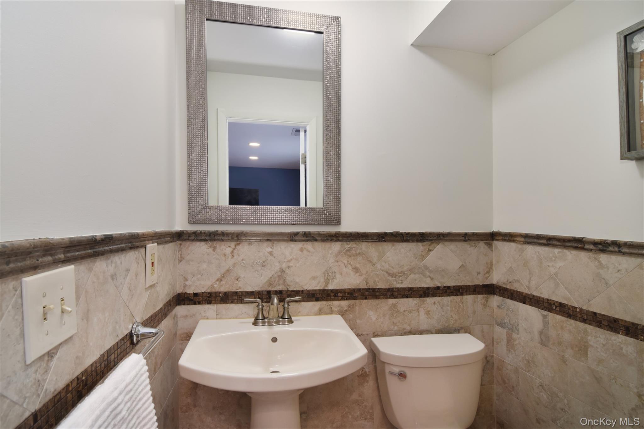 #19 photo, 99 Amherst Drive, New Rochelle , NY 10804