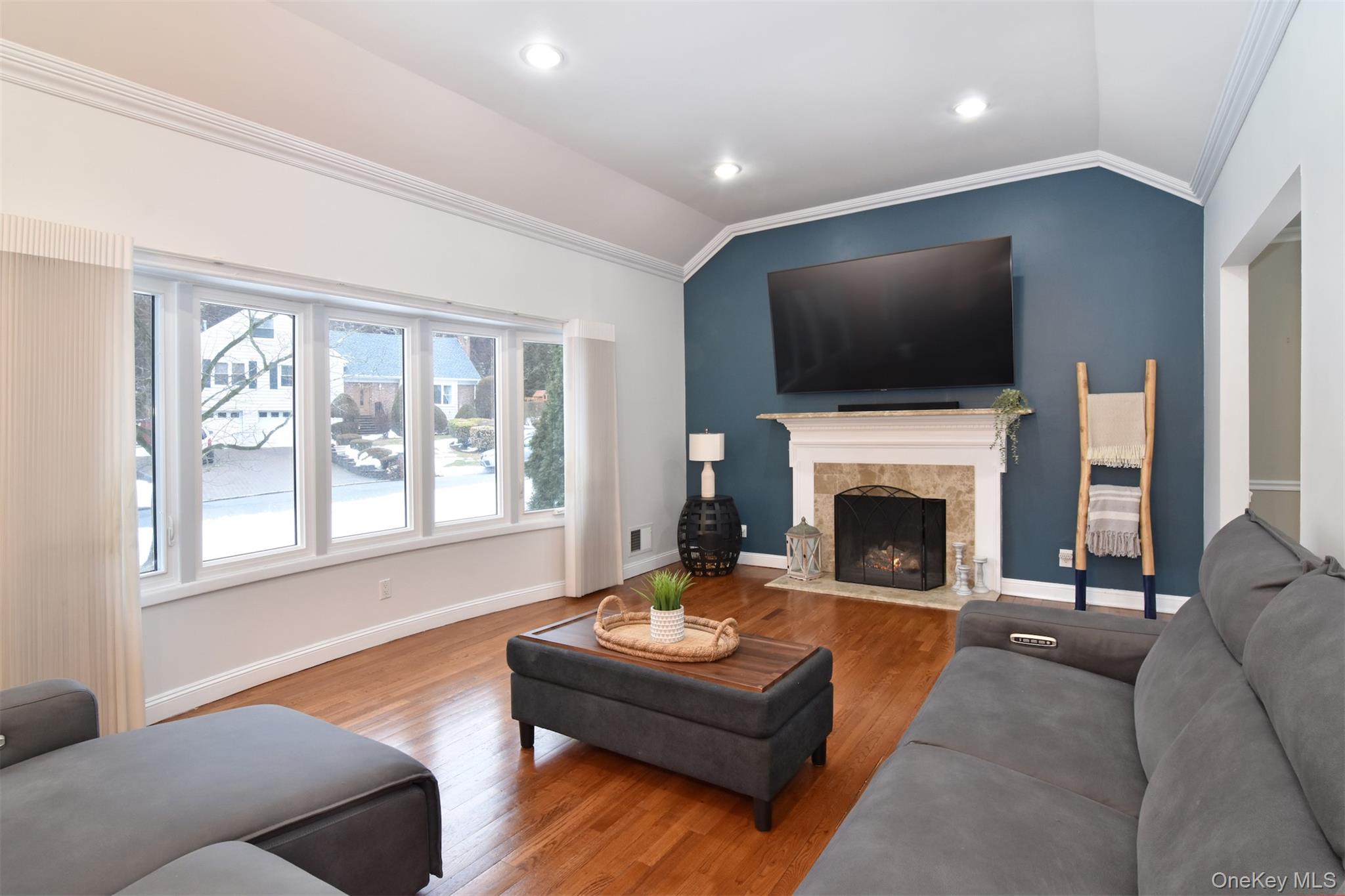 #2 photo, 99 Amherst Drive, New Rochelle , NY 10804