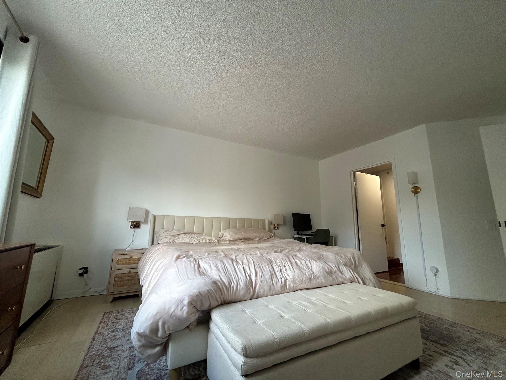 #13 photo, 10 Cottage Place, White Plains , NY 10601