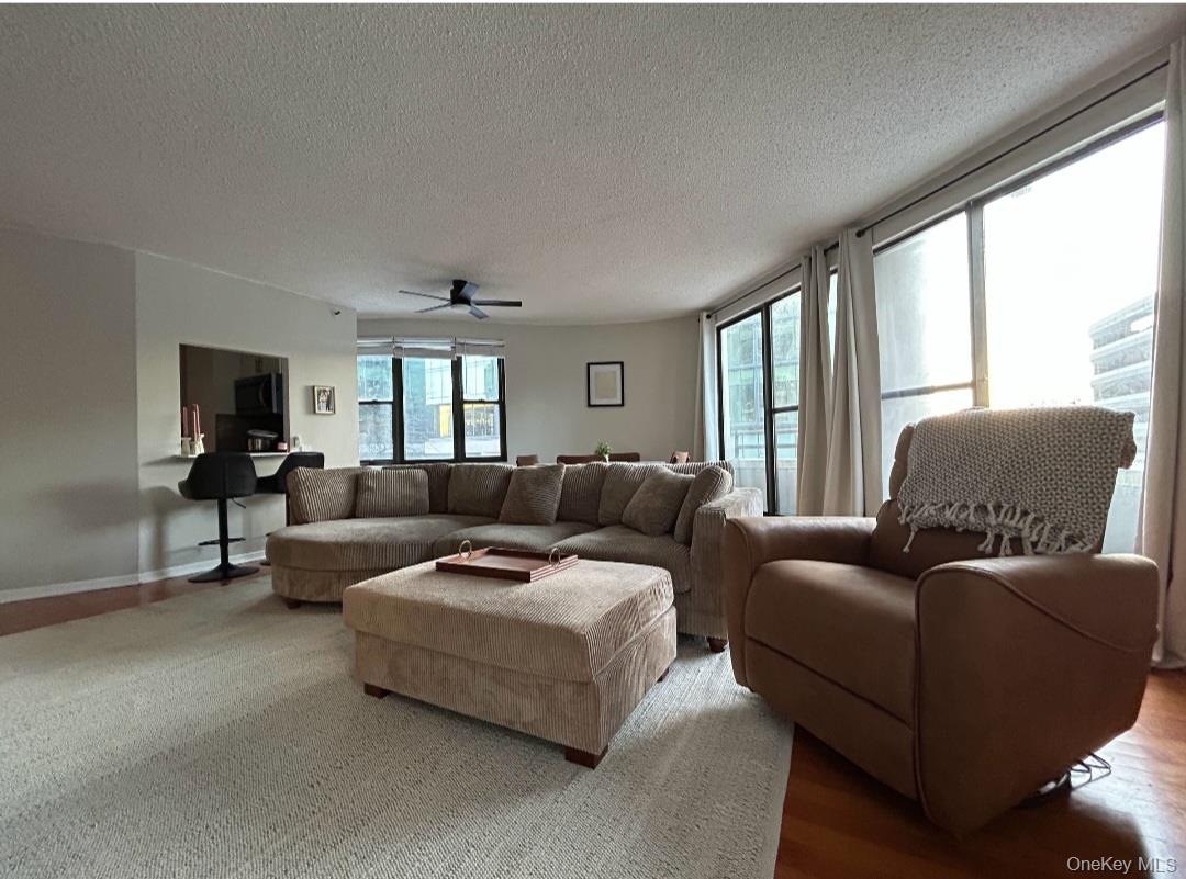 #4 photo, 10 Cottage Place, White Plains , NY 10601