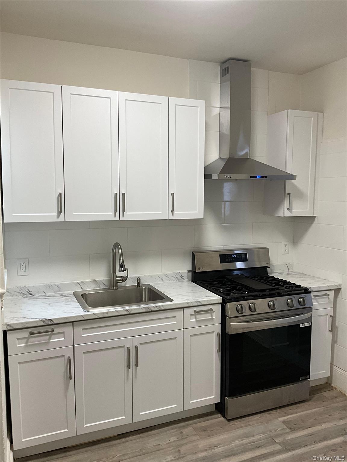 #8 photo, 4331 Murdock Avenue, Bronx , NY 10466