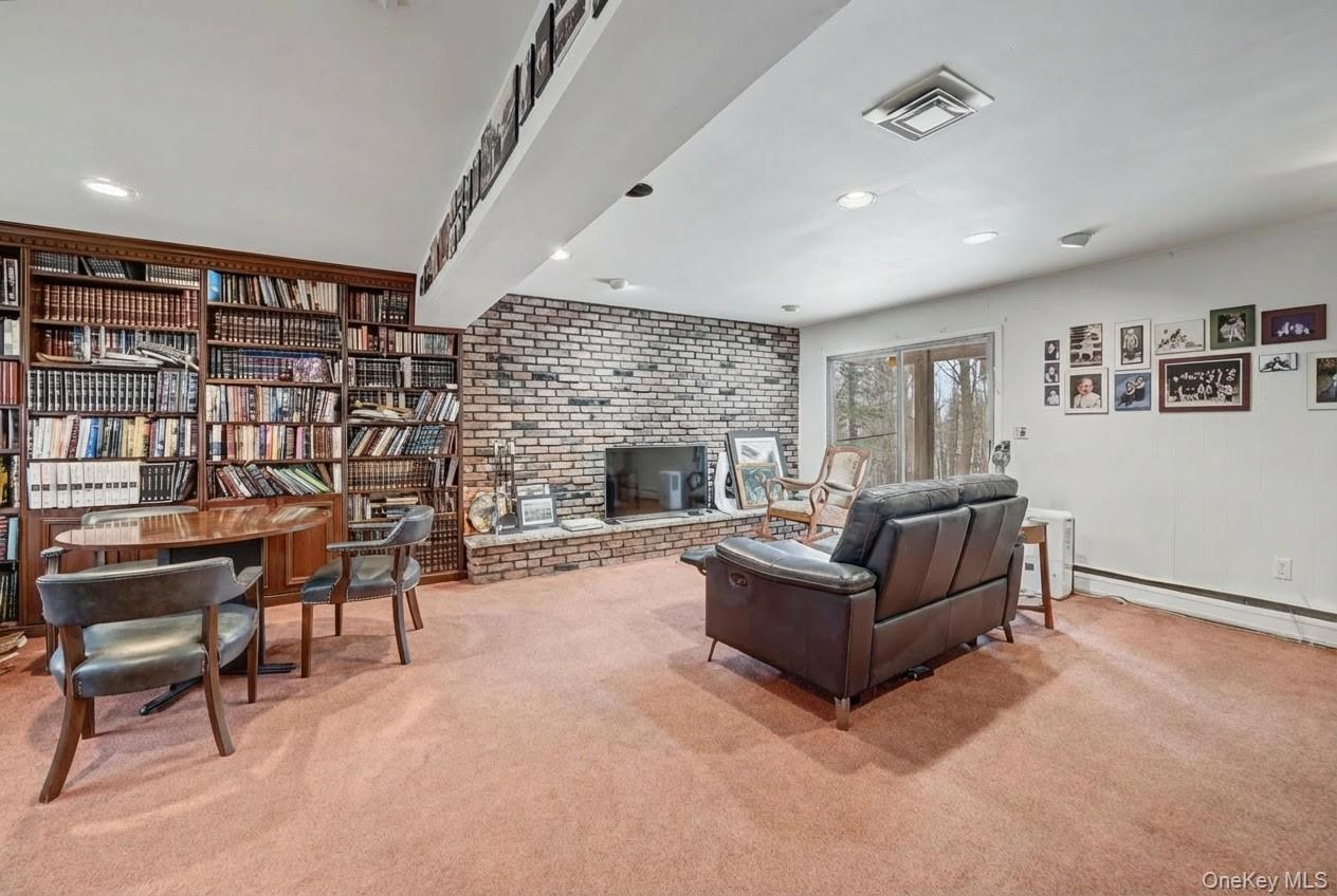 #19 photo, 6 Kakiat Lane, Spring Valley , NY 10977