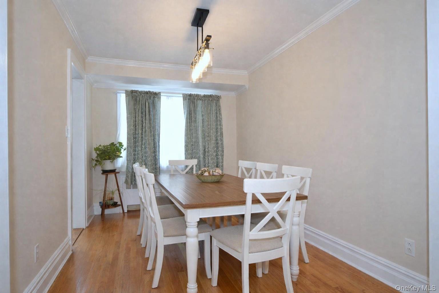 #5 photo, 9 Agnes Court, Melville , NY 11747