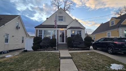 #2 photo, 32 Butler Boulevard, Elmont , NY 11003