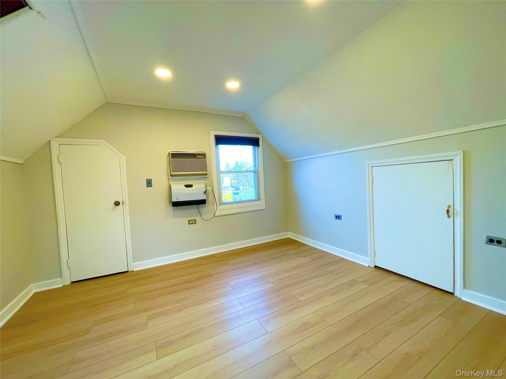 #14 photo, New Hyde Park, New Hyde Park , NY 11040