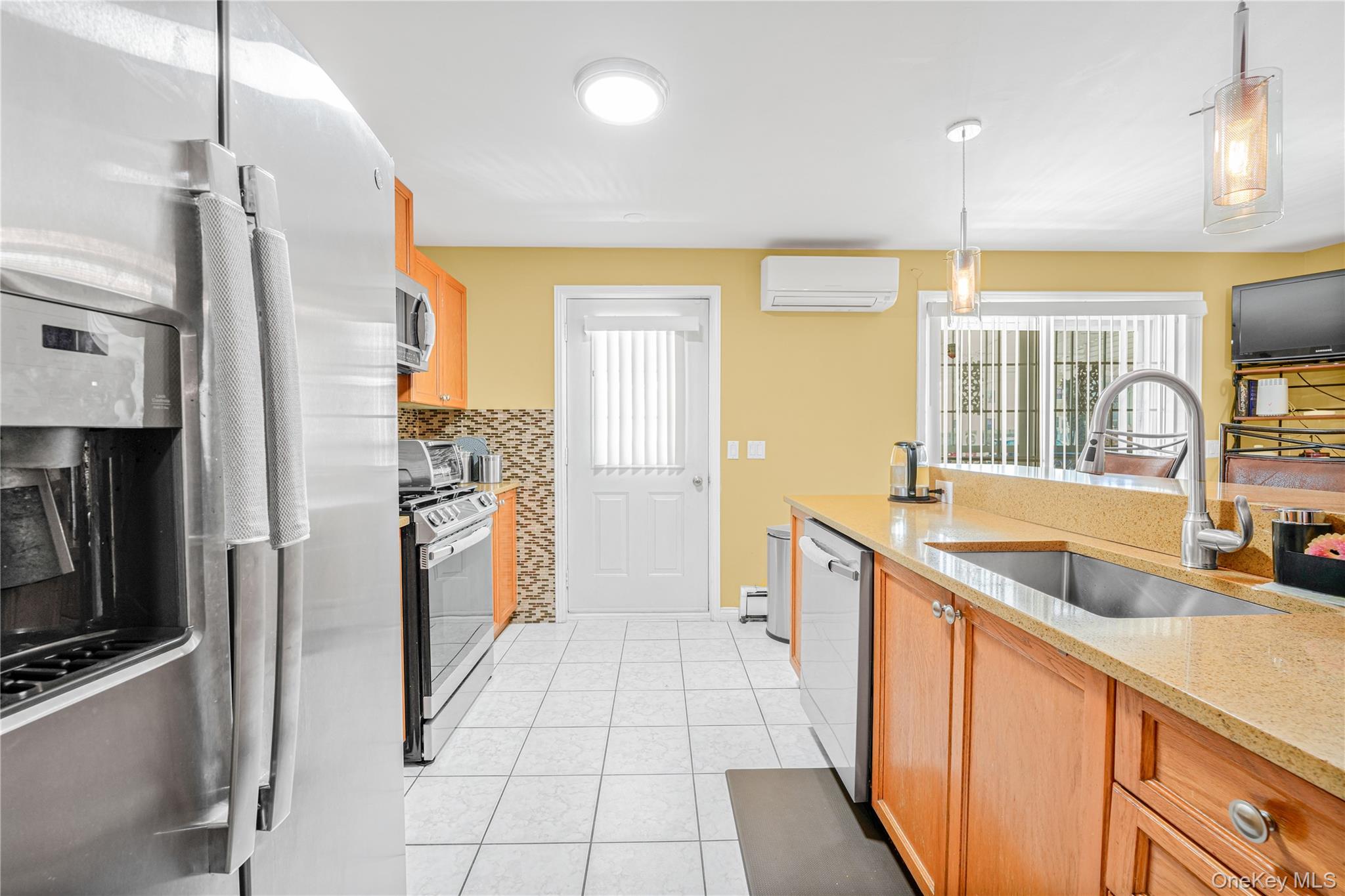 #6 photo, 309 Mundy Lane, Mount Vernon , NY 10550