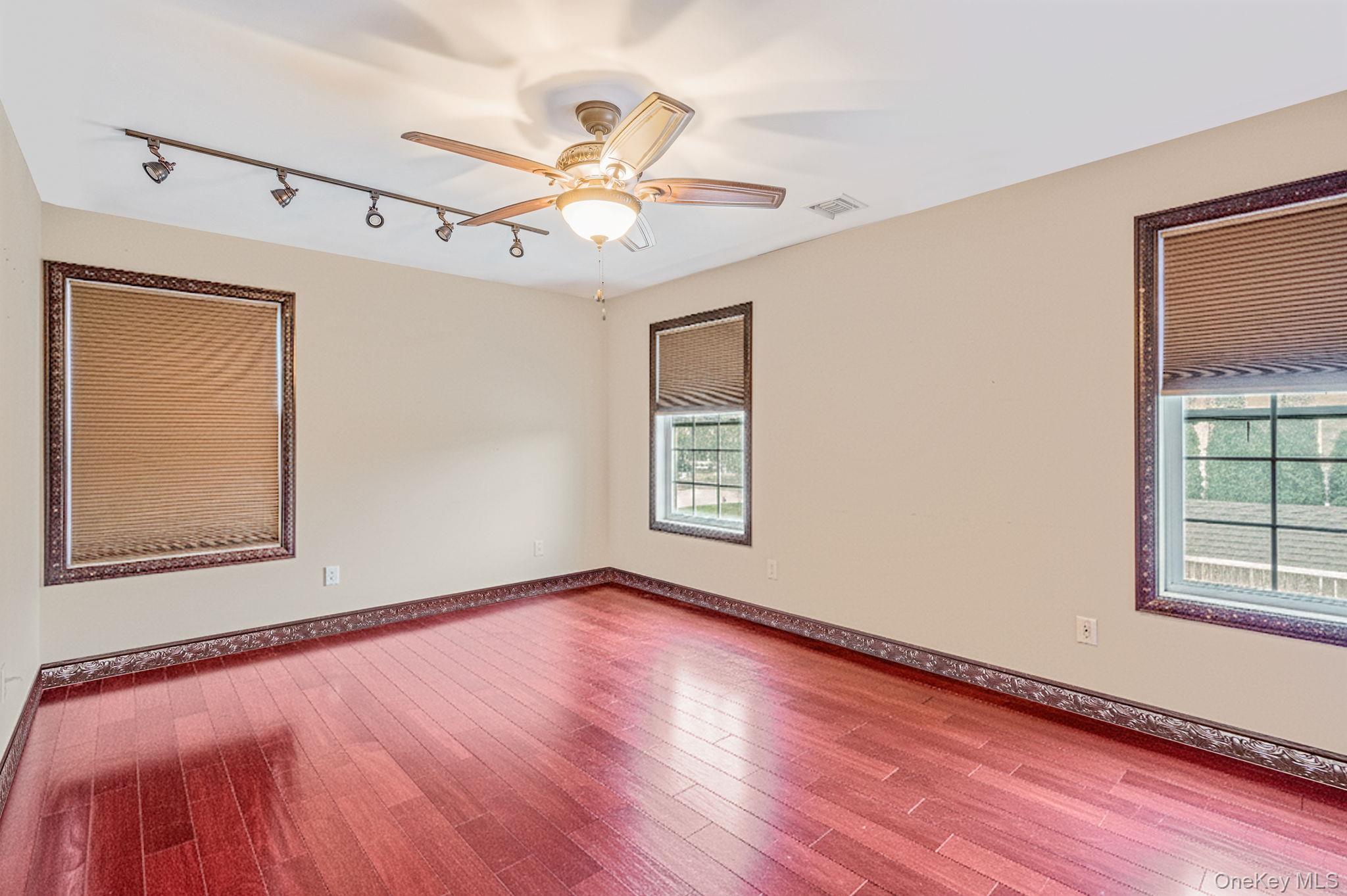 #6 photo, 120 Waldo Street, Copiague , NY 11726