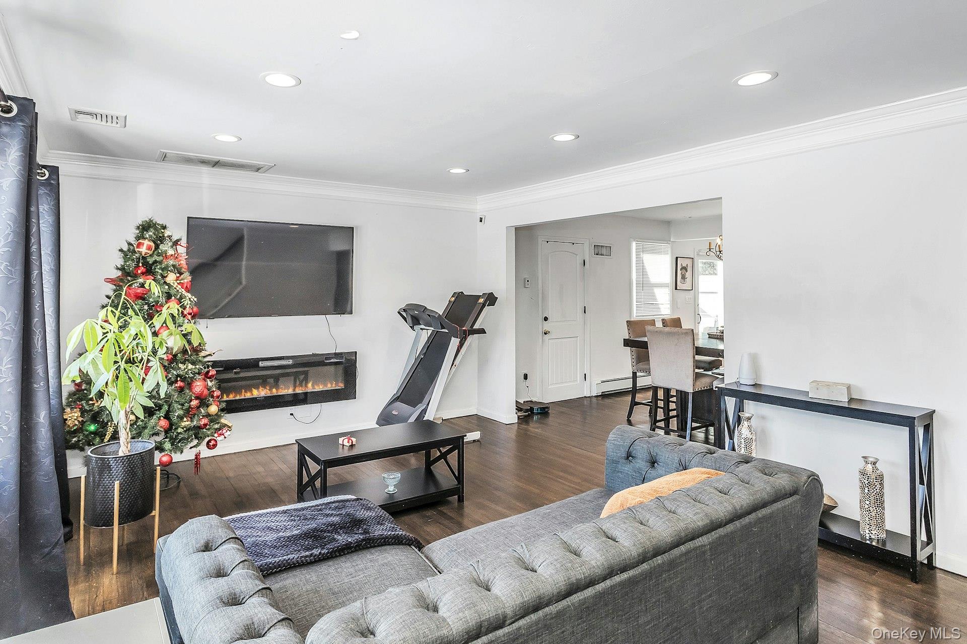 #4 photo, 3348 3rd Street, 長島 Oceanside , NY 11572