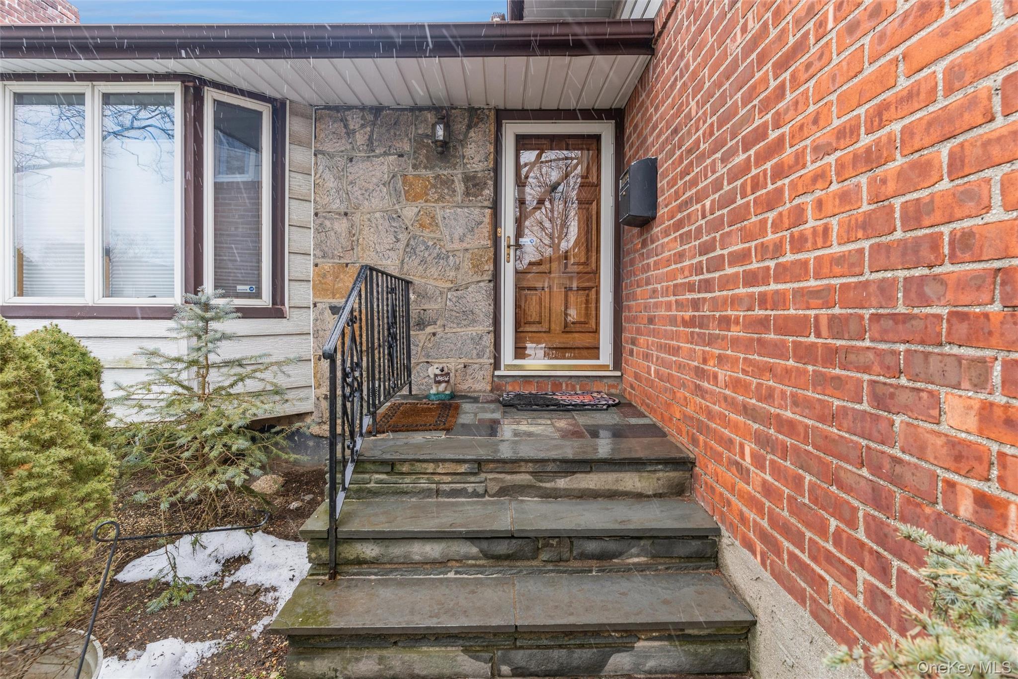 #2 photo, 51 Edgewood Drive, 롱 아일랜드 New Hyde Park , NY 11040