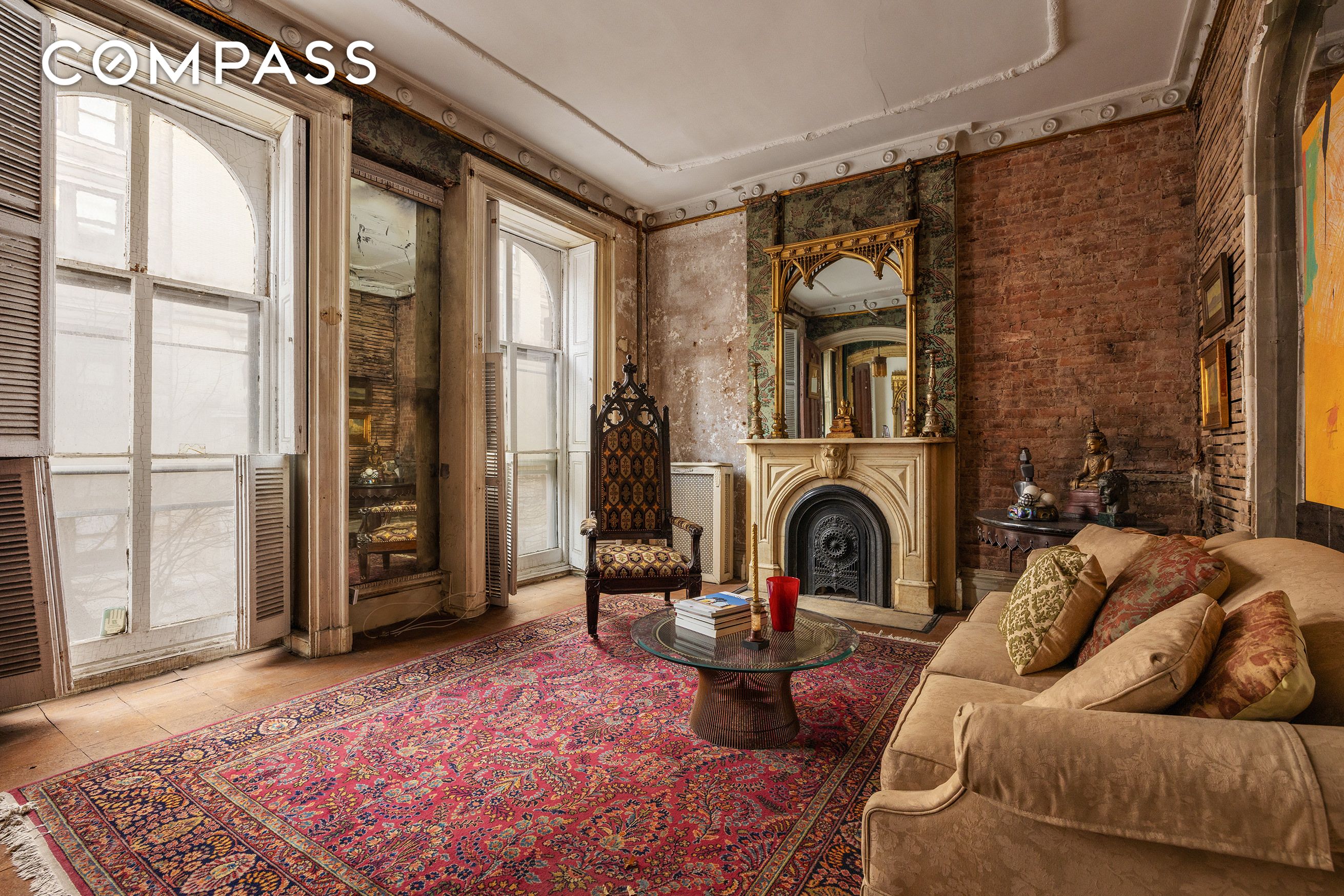 #4 photo, 35 Stuyvesant Street, East Village , NY 10003