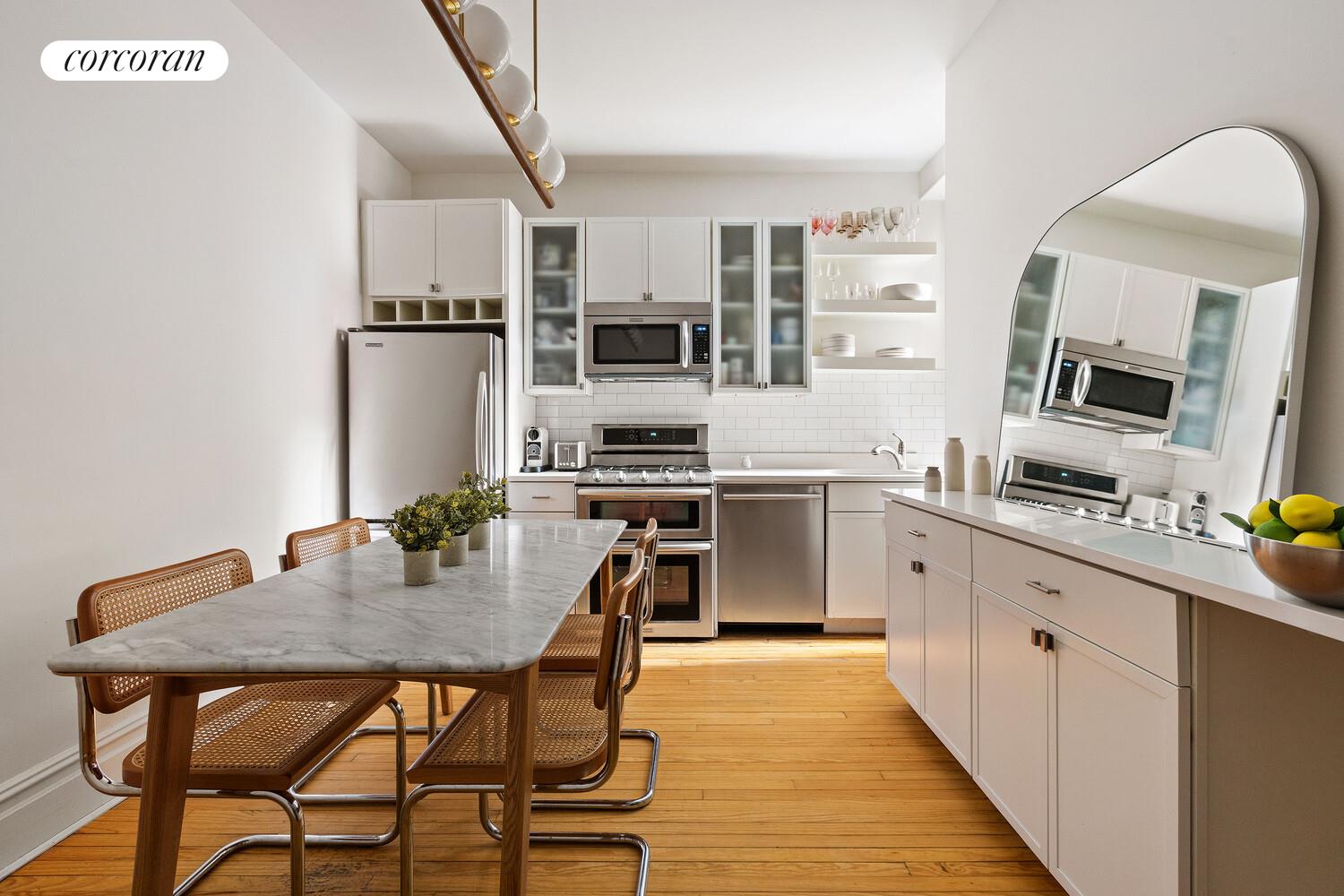 #6 photo, 231 W 21ST Street, Chelsea , NY 10011