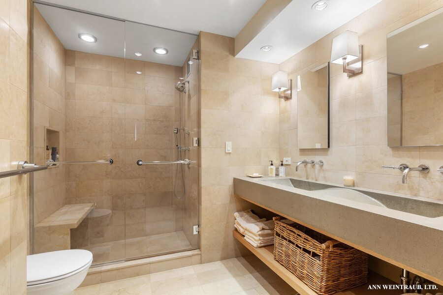 #5 photo, 1 5TH Avenue, Greenwich Village , NY 10003