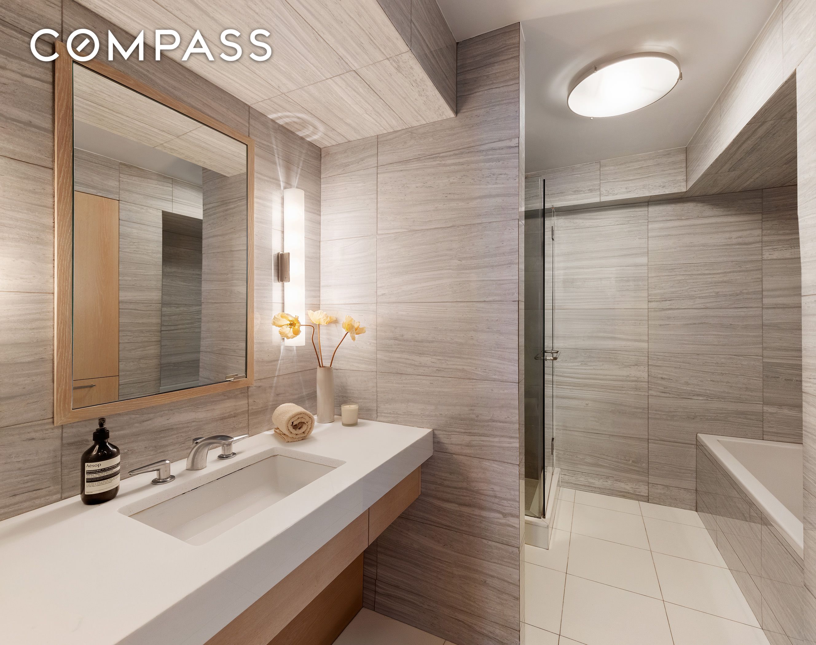 #11 photo, 142 E 16th Street, 맨해튼 Gramercy Park , NY 10003