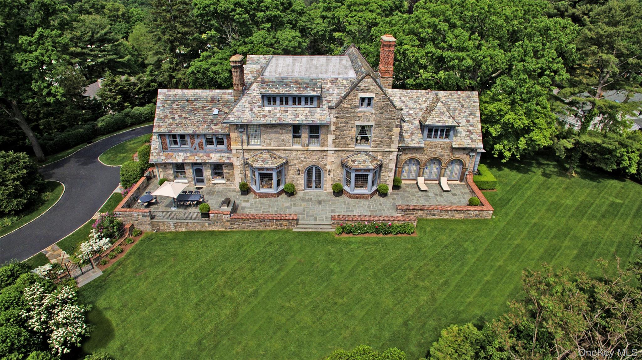 #3 photo, 5 Oakledge Road, Bronxville , NY 10708