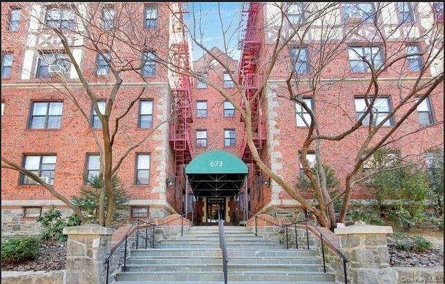 #1 photo, 673 Locust Street, Mount Vernon , NY 10552