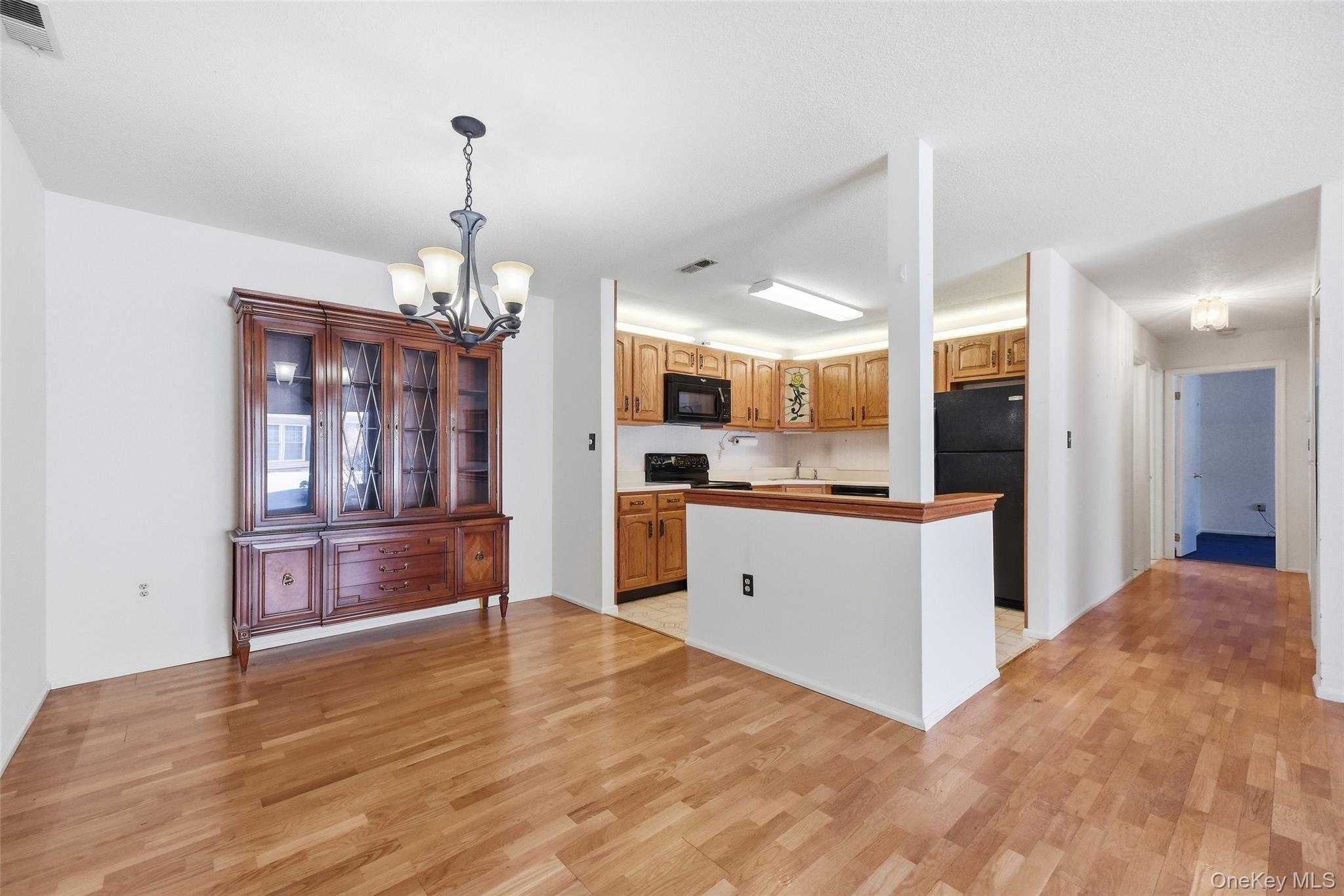 #3 photo, 106 Cartwheel Court, Washingtonville , NY 10992