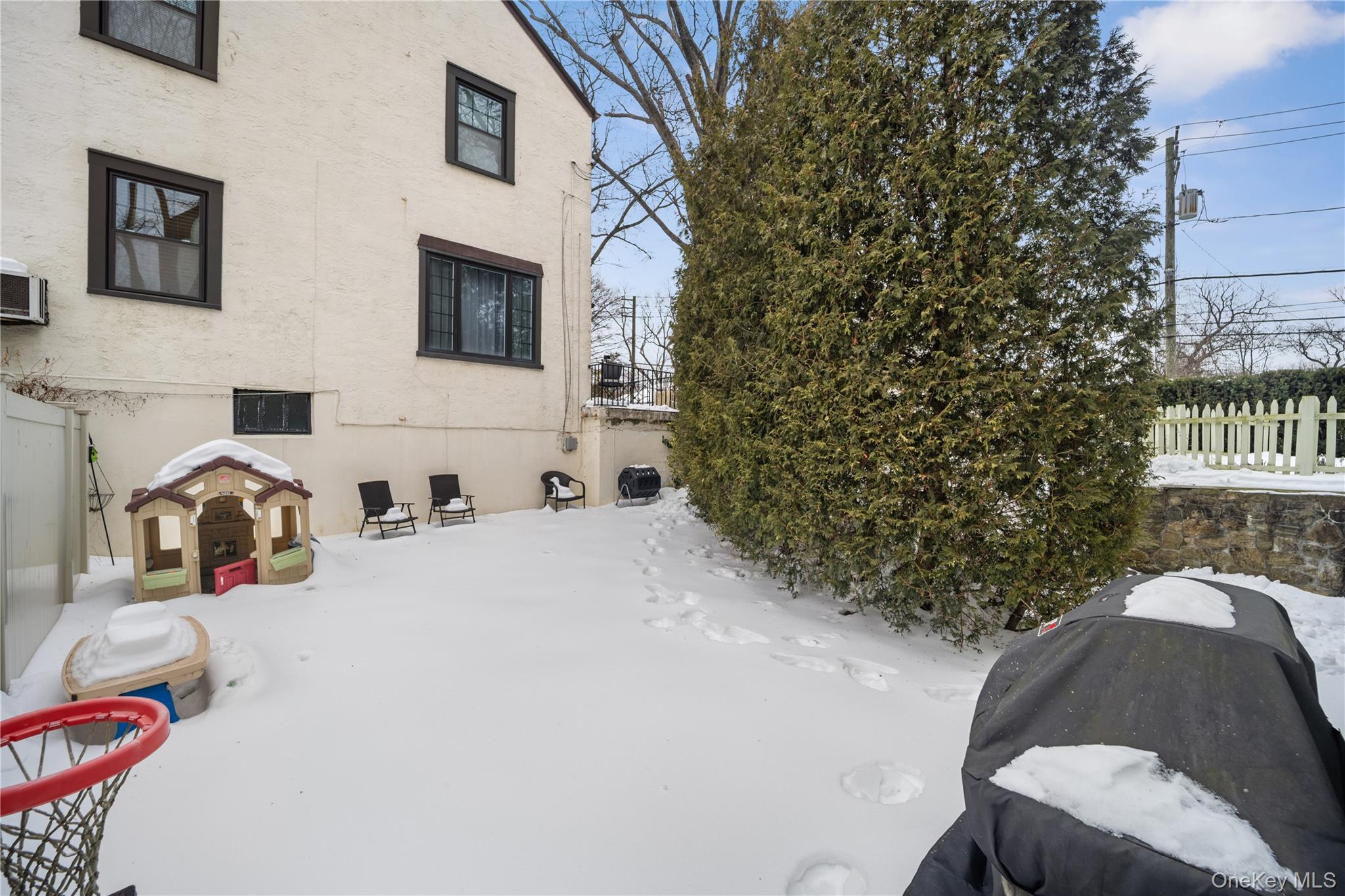 #5 photo, 74 Central Parkway, Mount Vernon , NY 10552