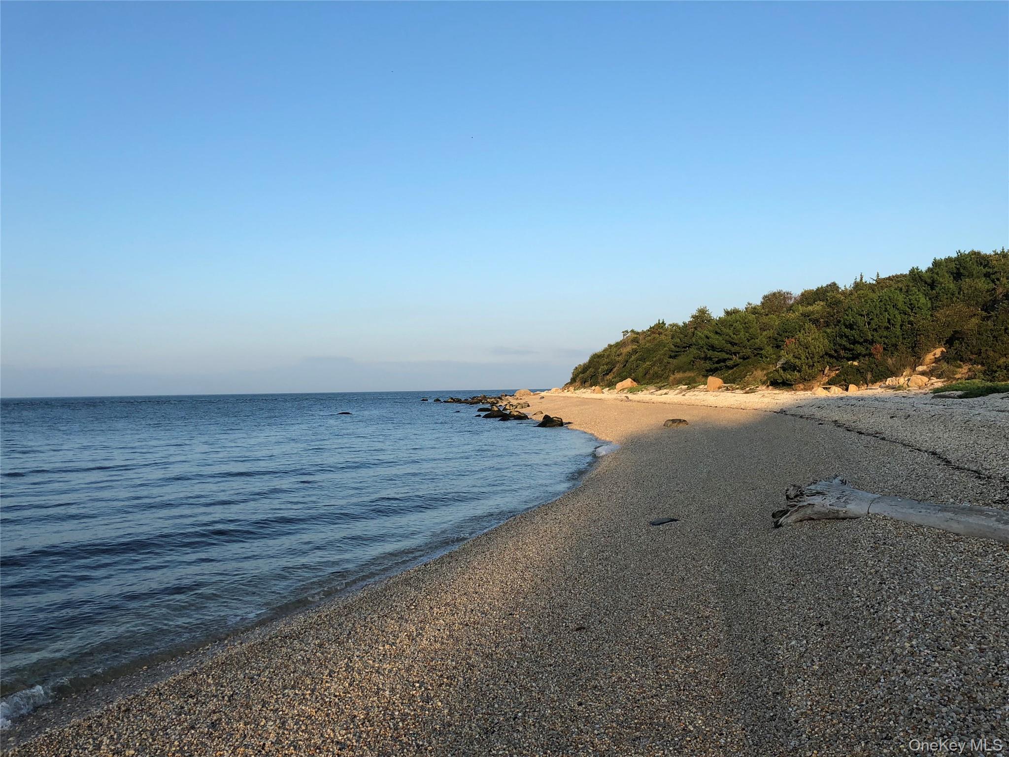 #20 photo, 2840 Stars Road, East Marion , NY 11939