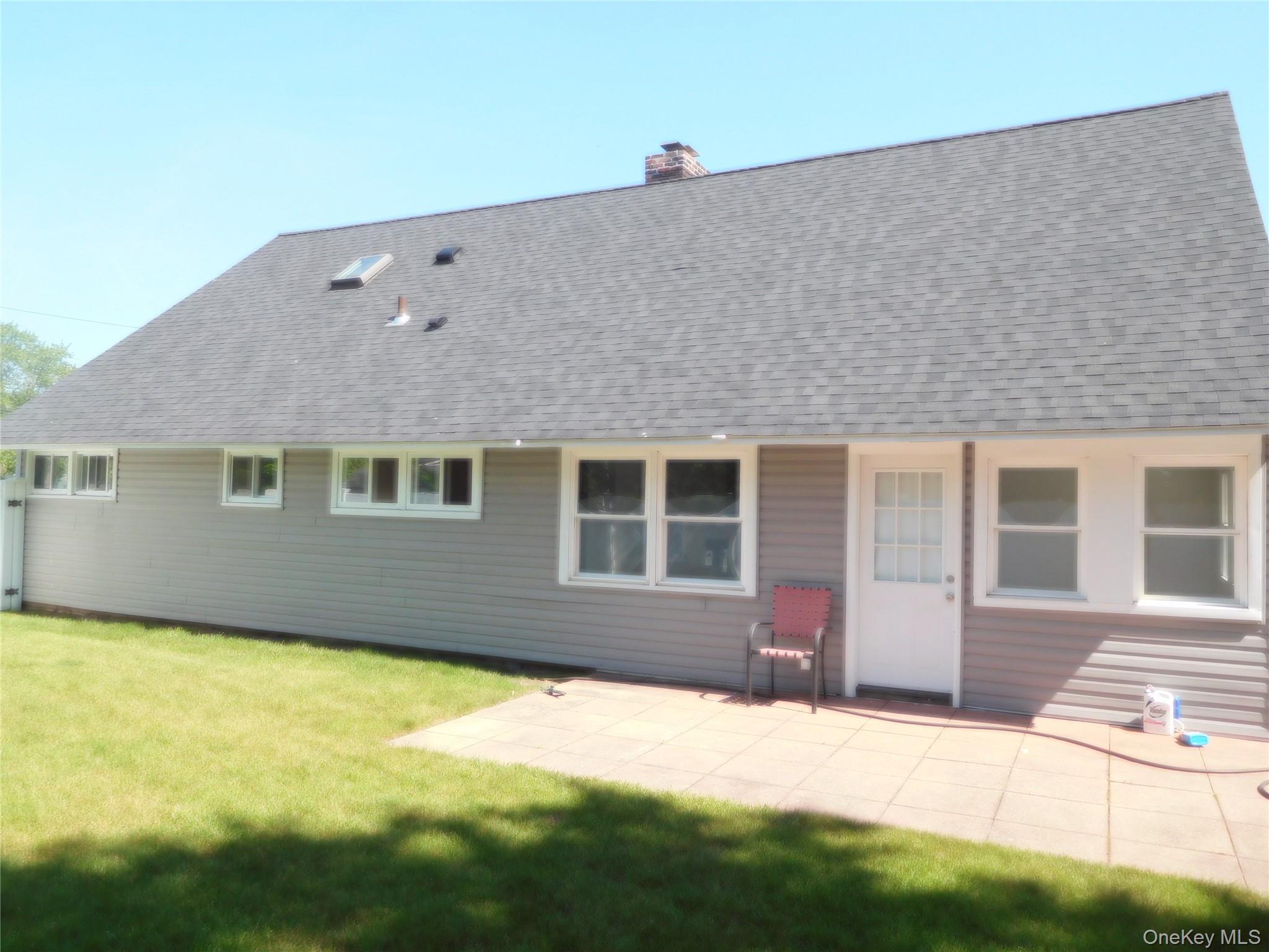 #2 photo, 9 Adams Street, East Rockaway , NY 11518