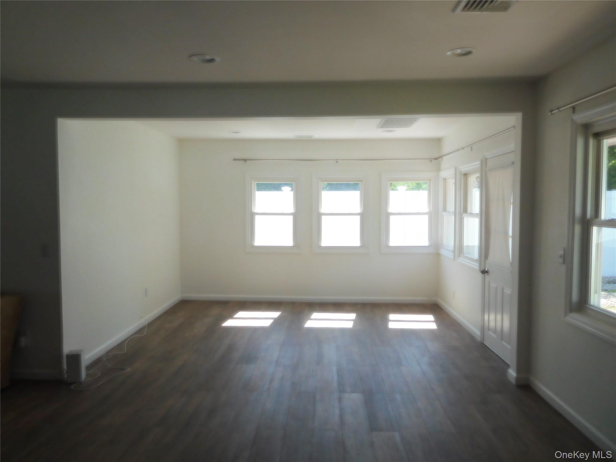 #6 photo, 9 Adams Street, East Rockaway , NY 11518