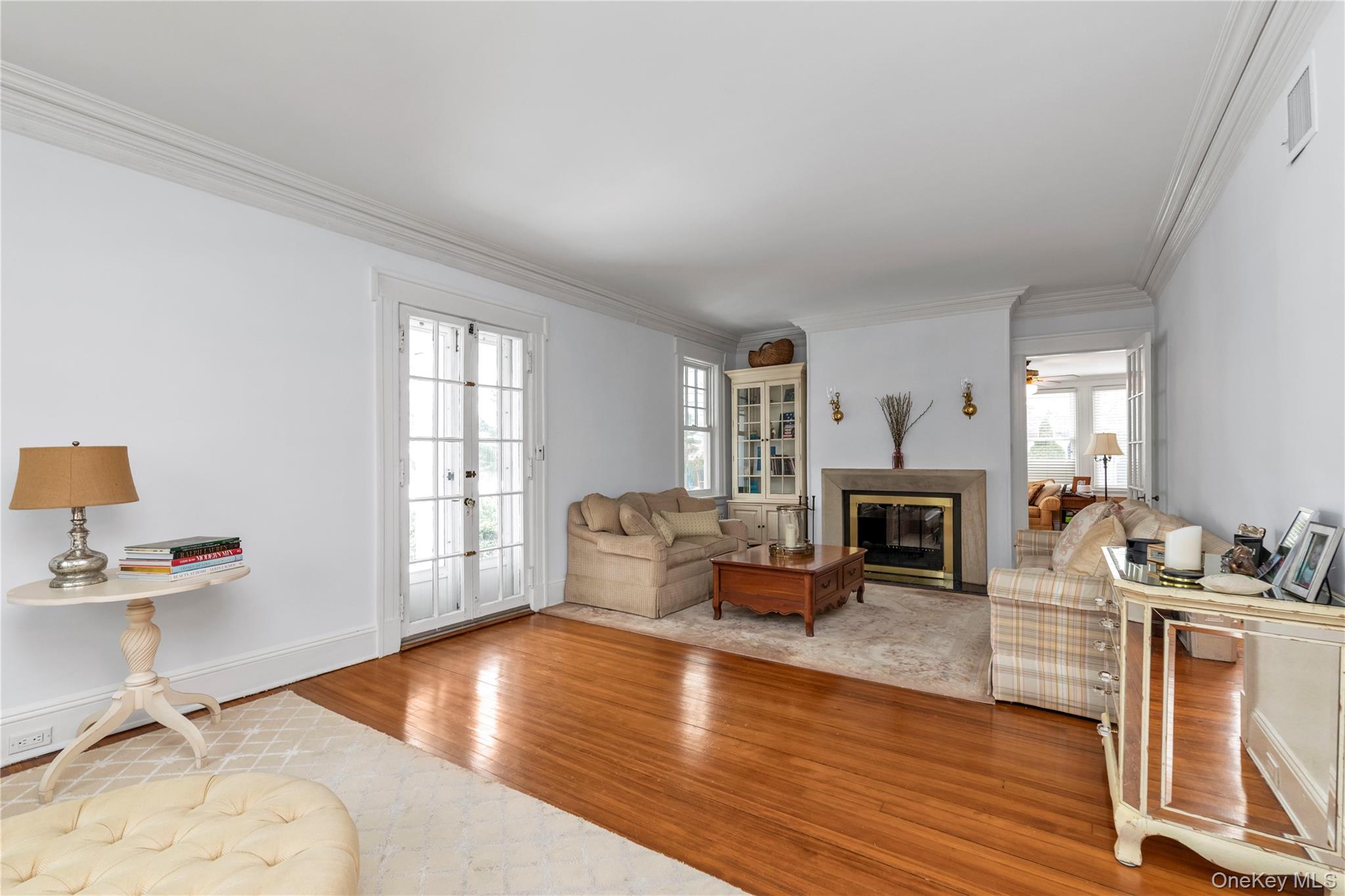 #3 photo, 168 Brixton Road, מחוז נסאו Garden City , NY 11530