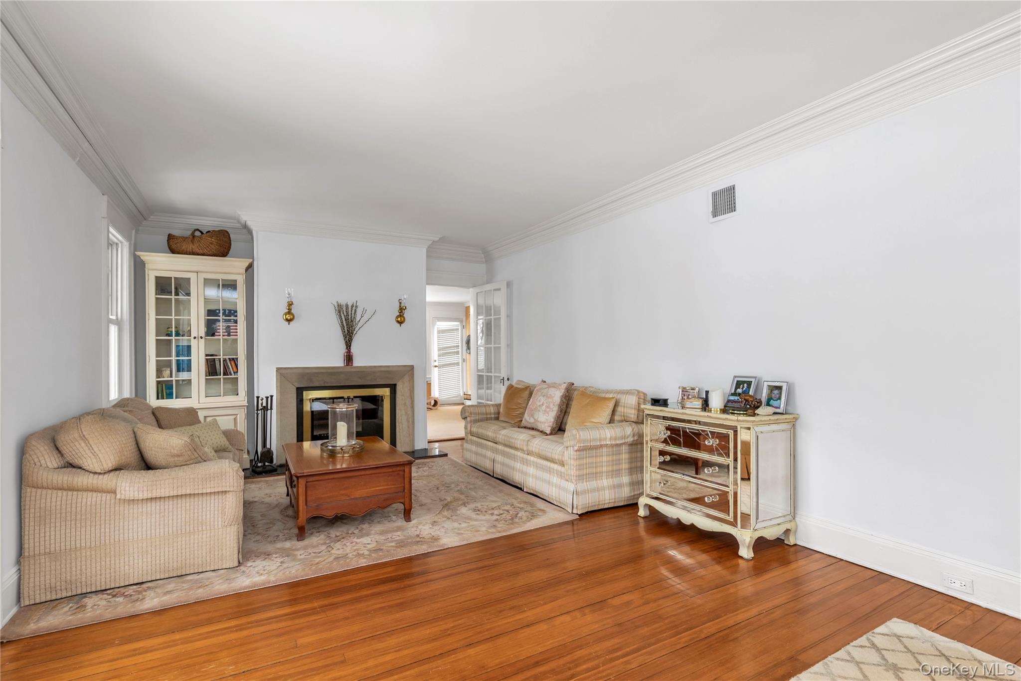 #4 photo, 168 Brixton Road, מחוז נסאו Garden City , NY 11530