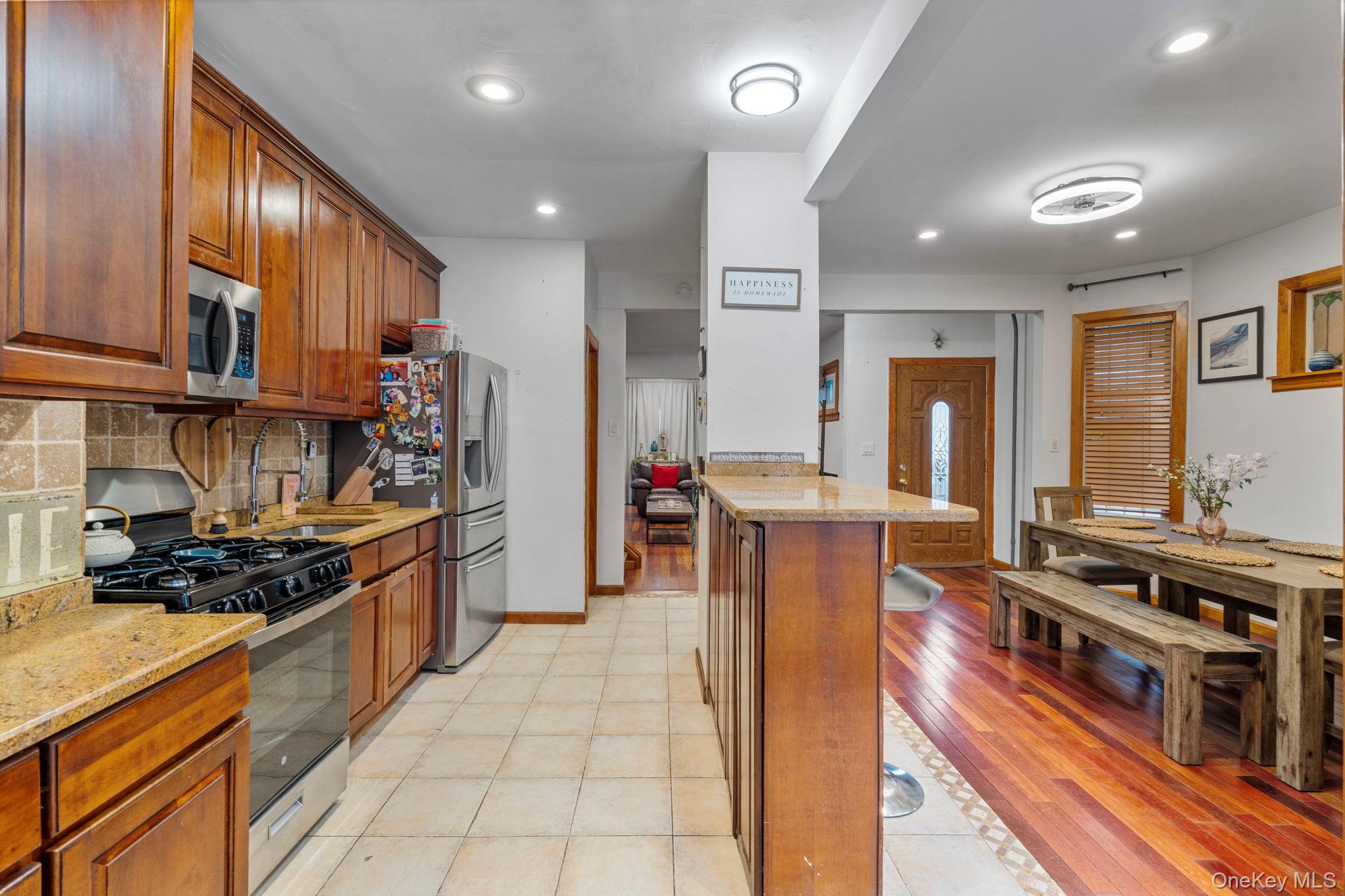 #10 photo, 10124 134th Street, Richmond Hill S. , NY 11419