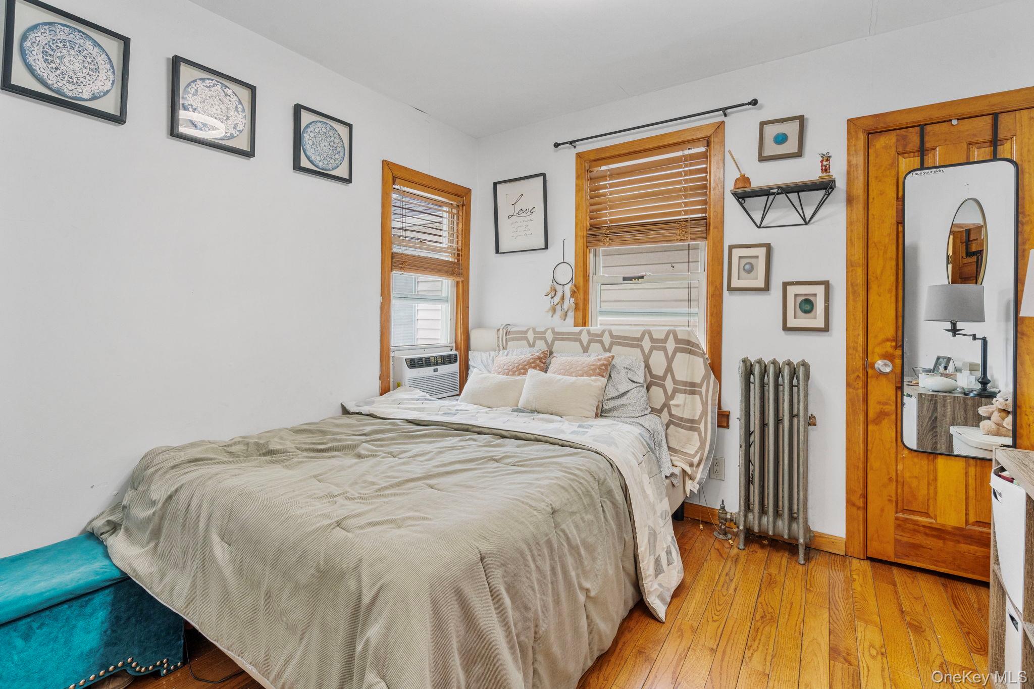 #14 photo, 10124 134th Street, Richmond Hill S. , NY 11419