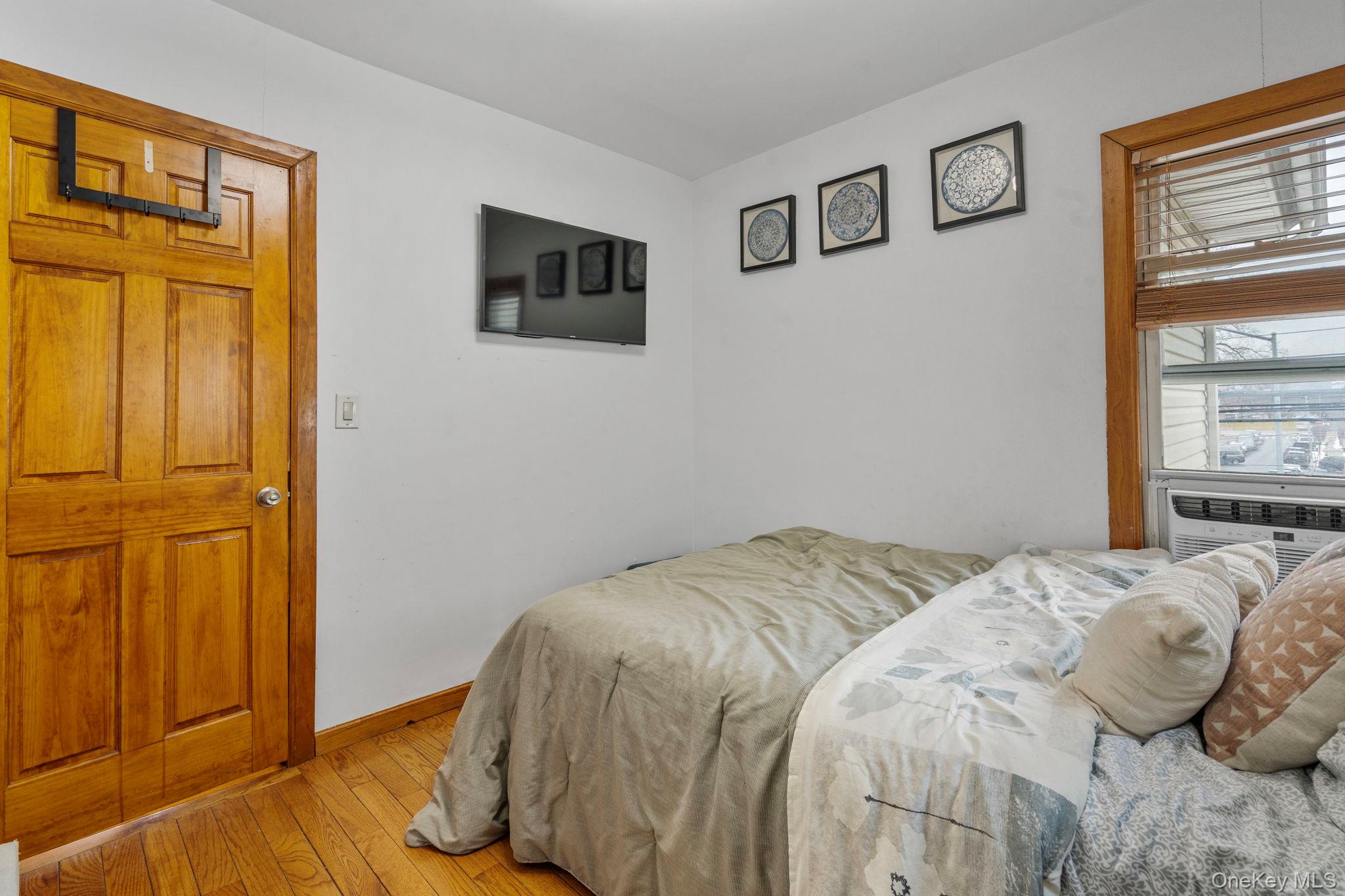 #15 photo, 10124 134th Street, Richmond Hill S. , NY 11419