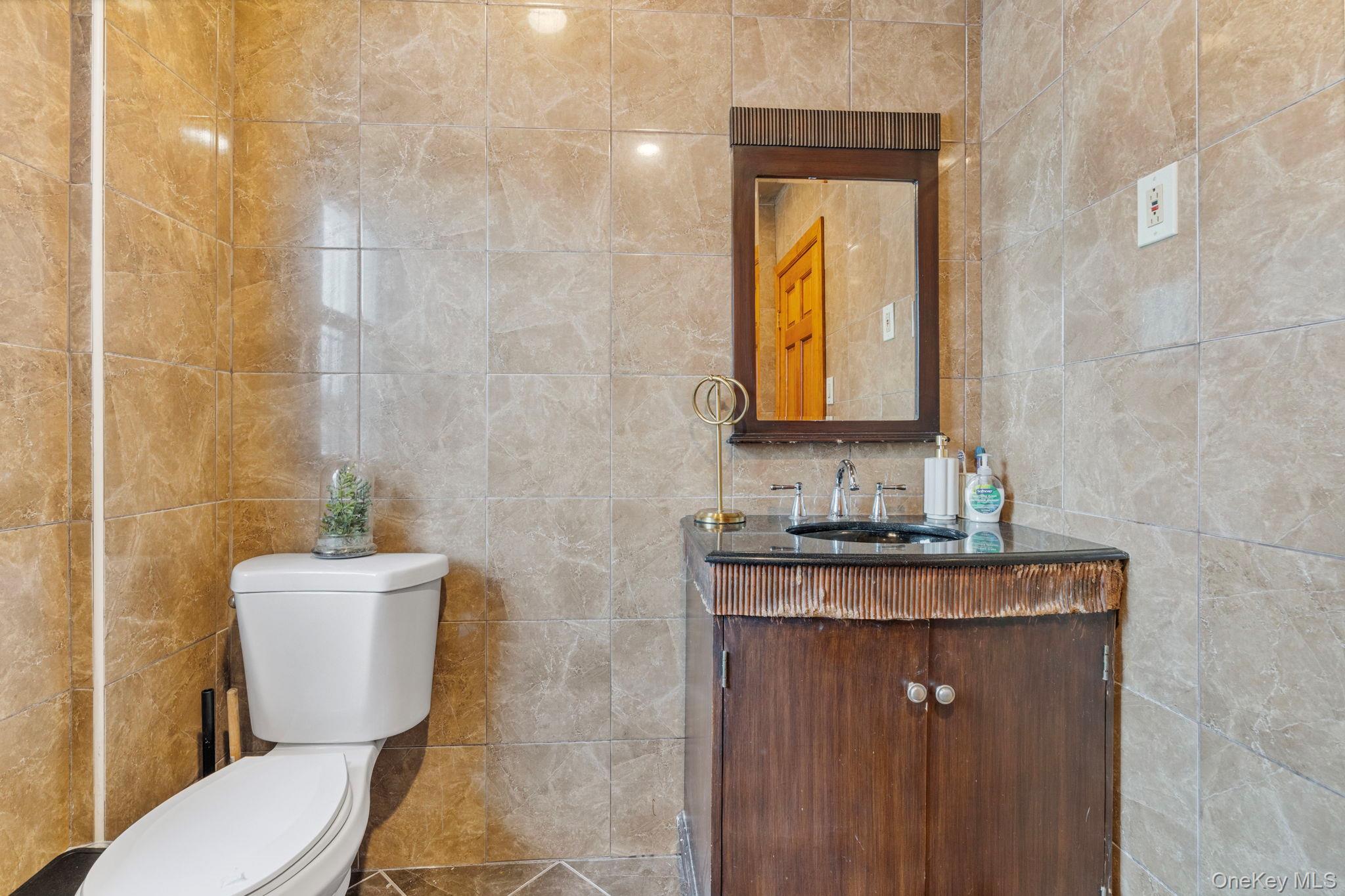 #20 photo, 10124 134th Street, Richmond Hill S. , NY 11419