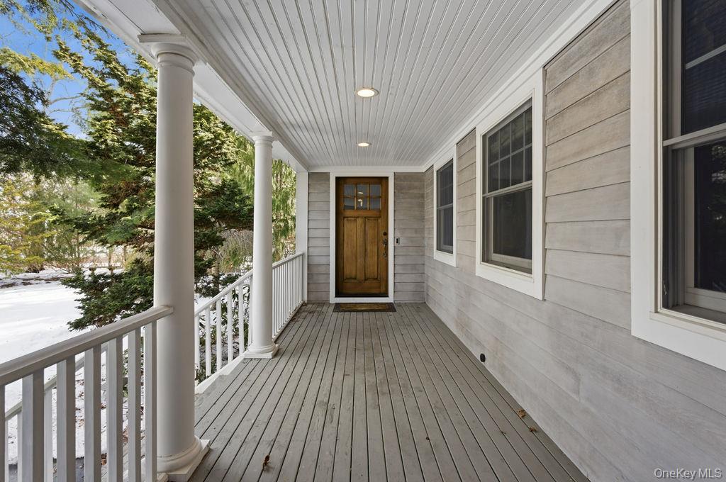 #1 photo, 19 Howell Lane, सफ़ोक काउंटी Speonk , NY 11901