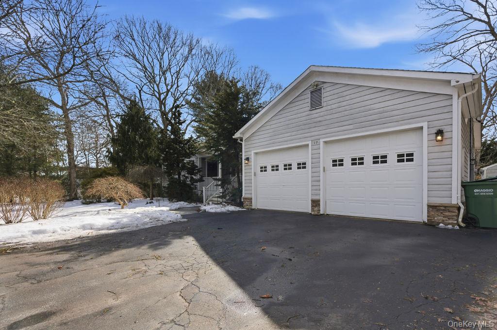 #2 photo, 19 Howell Lane, सफ़ोक काउंटी Speonk , NY 11901