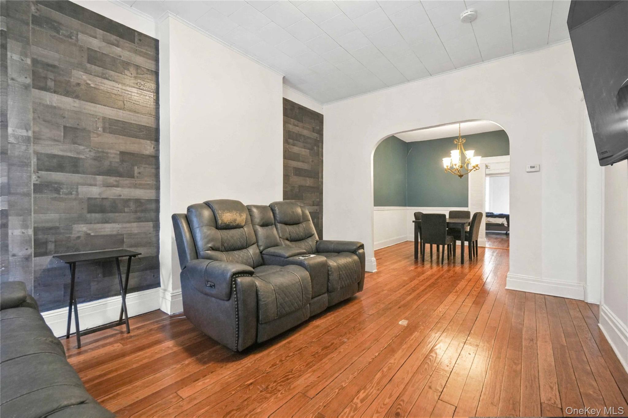 #10 photo, 5917 Putnam Avenue, كوينز Ridgewood , NY 11385