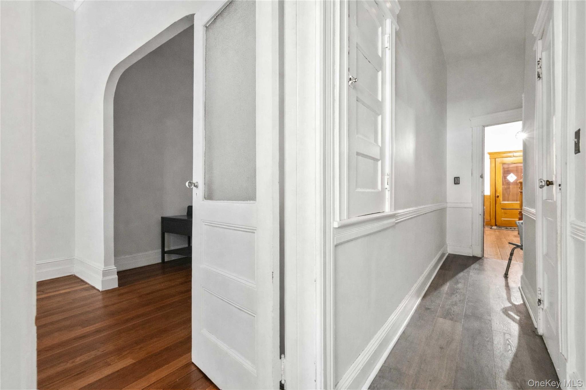 #18 photo, 5917 Putnam Avenue, كوينز Ridgewood , NY 11385