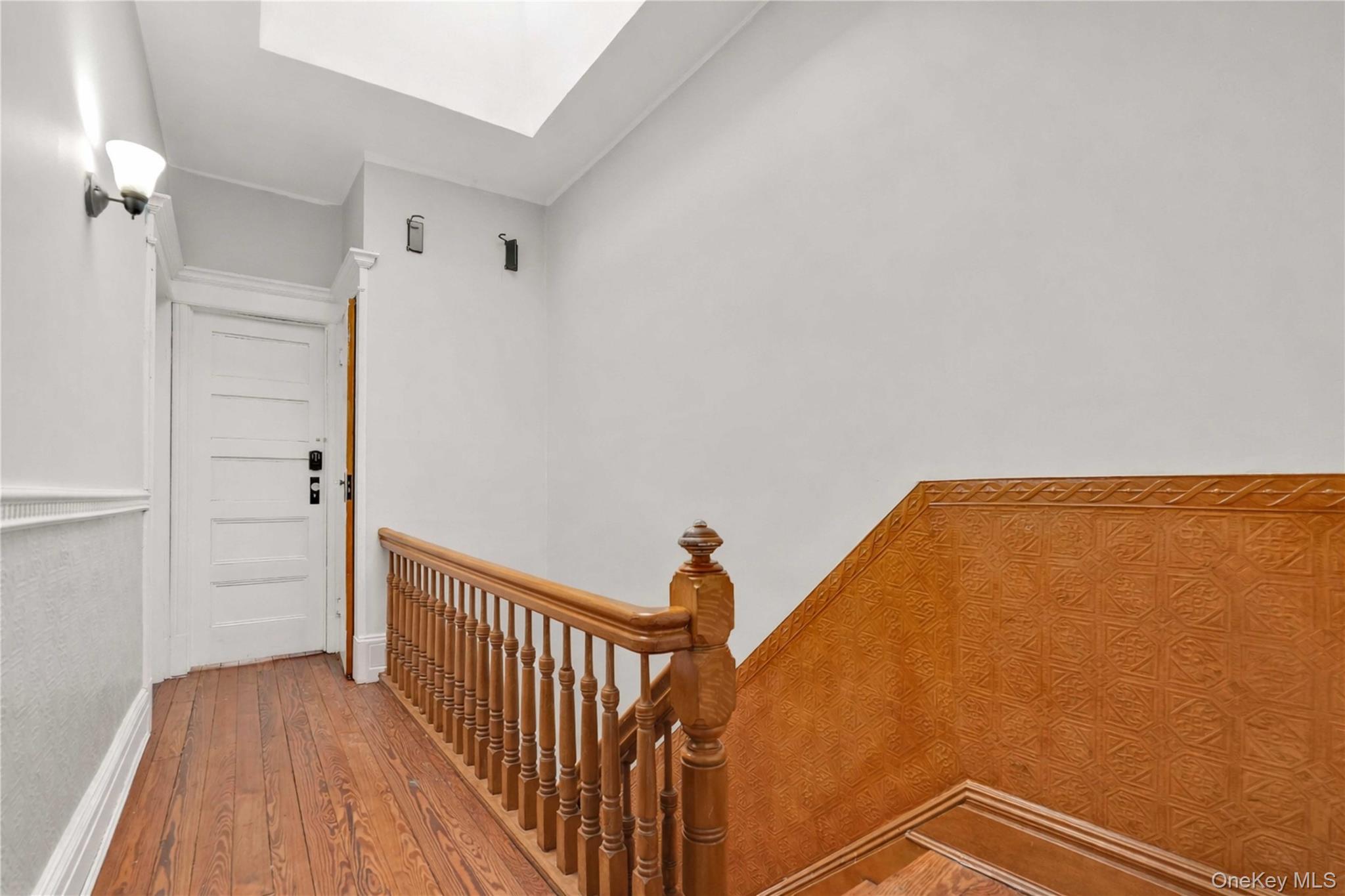 #5 photo, 5917 Putnam Avenue, كوينز Ridgewood , NY 11385