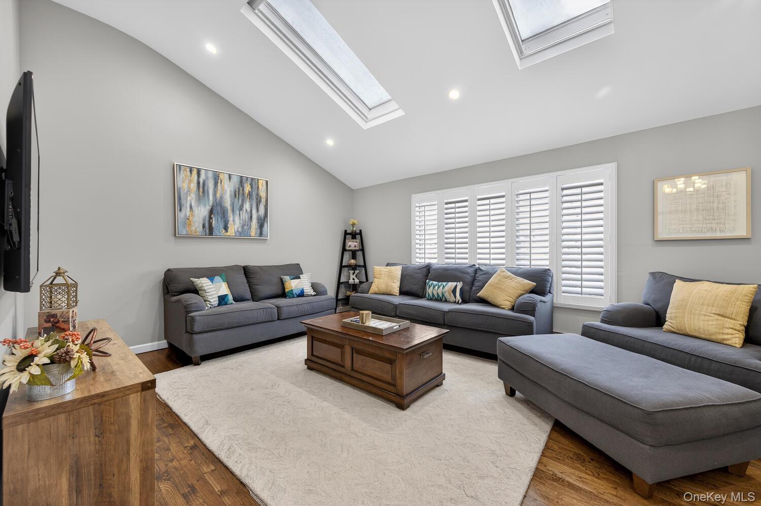 #13 photo, 18 Melrose Lane, सफ़ोक काउंटी Commack , NY 11725