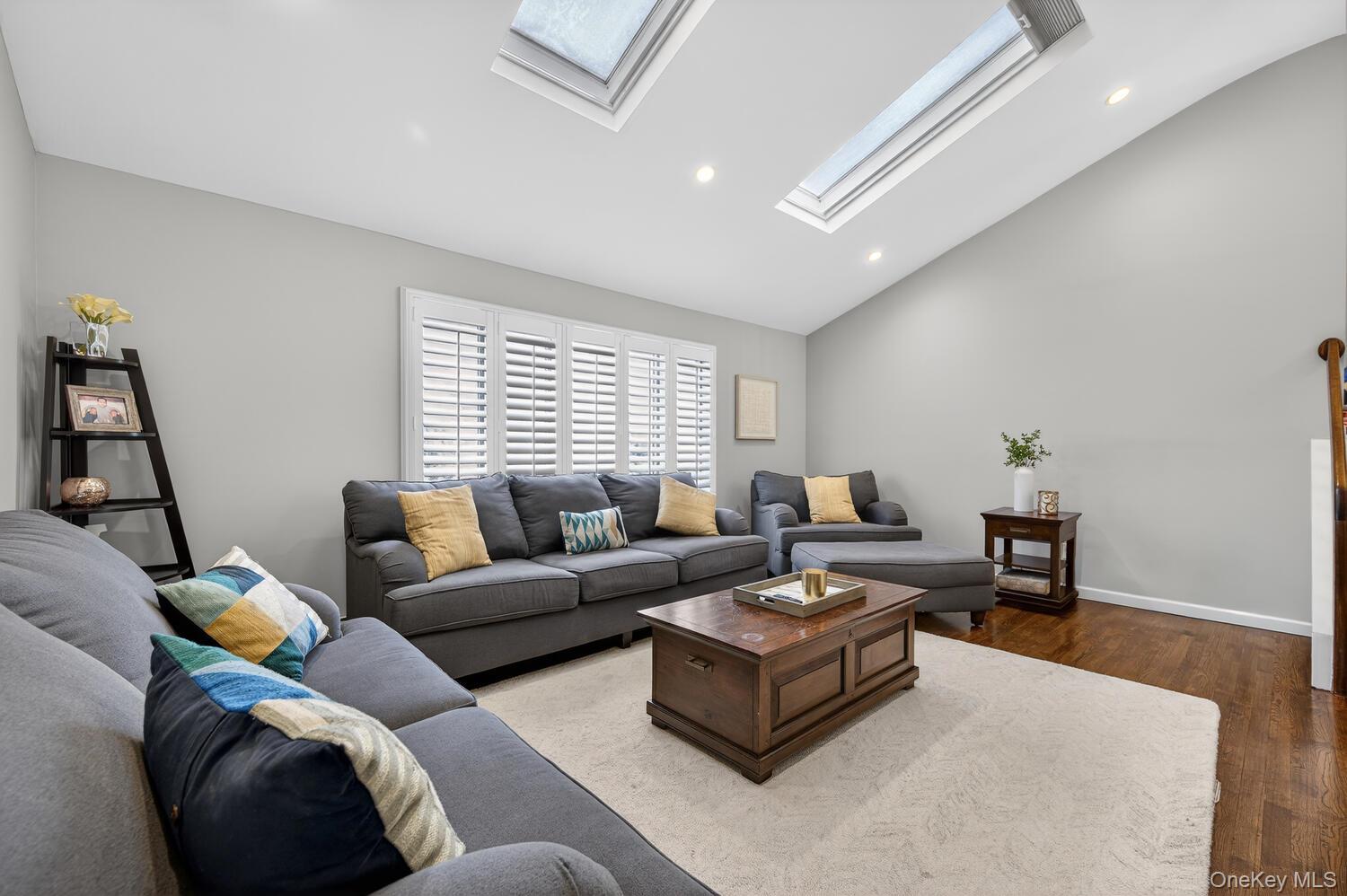 #14 photo, 18 Melrose Lane, सफ़ोक काउंटी Commack , NY 11725