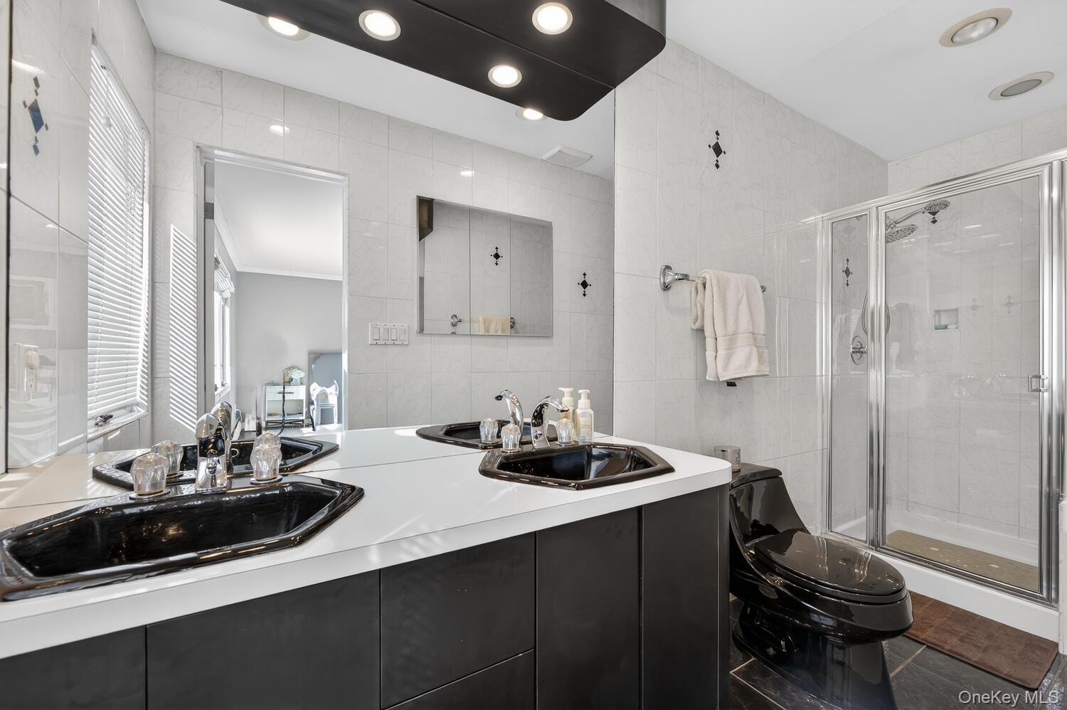 #17 photo, 18 Melrose Lane, सफ़ोक काउंटी Commack , NY 11725