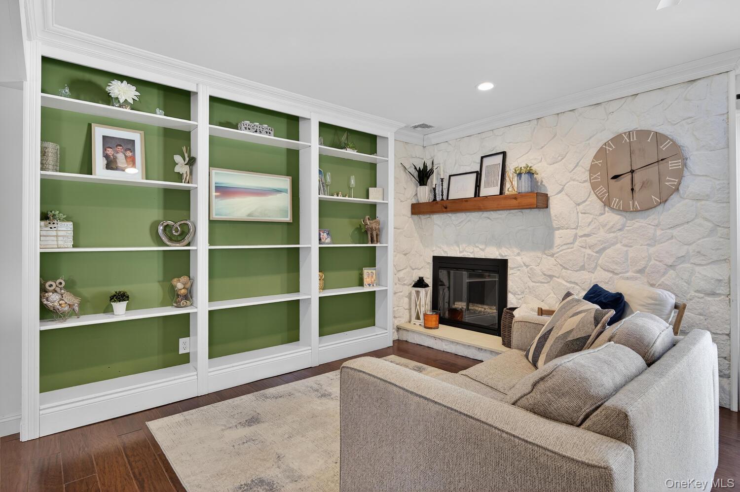 #9 photo, 18 Melrose Lane, सफ़ोक काउंटी Commack , NY 11725