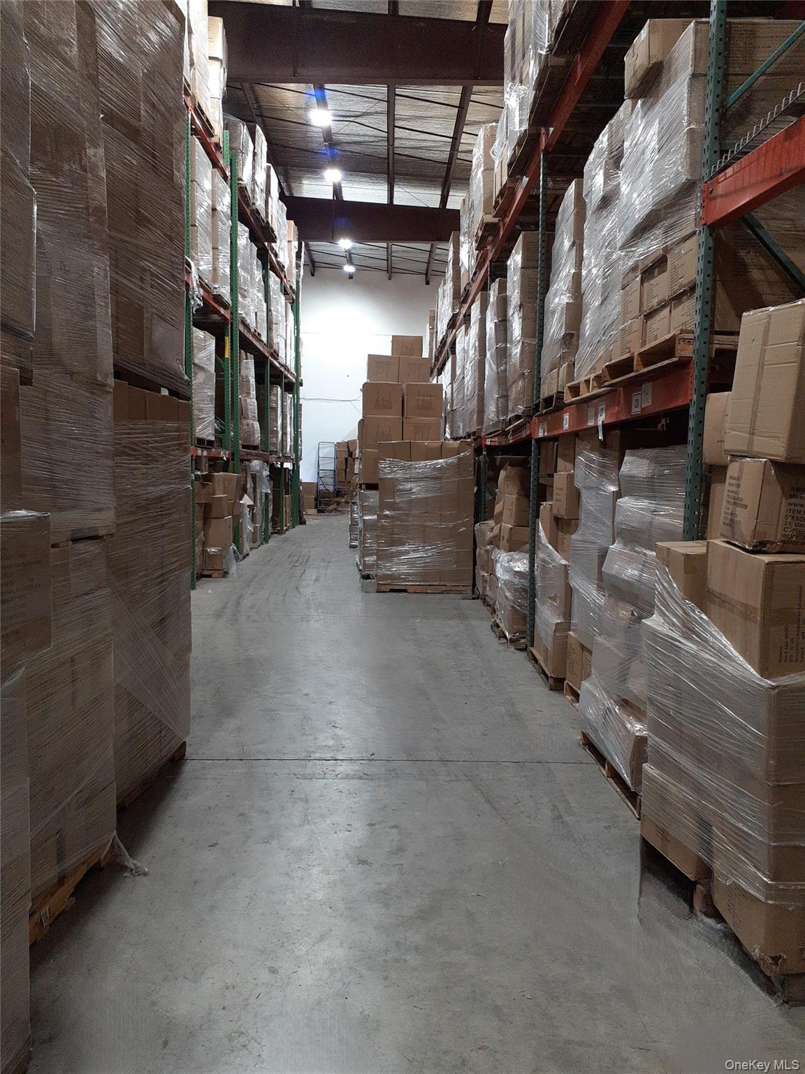 #6 photo, 31 Elkay Drive, Chester , NY 10918