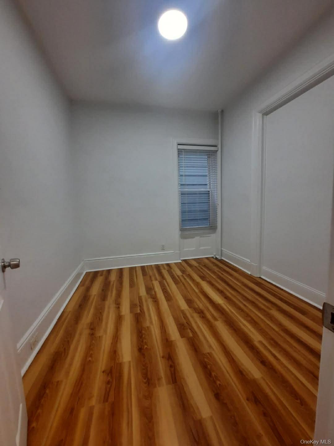 #7 photo, Bronx, Bronx , NY 10470