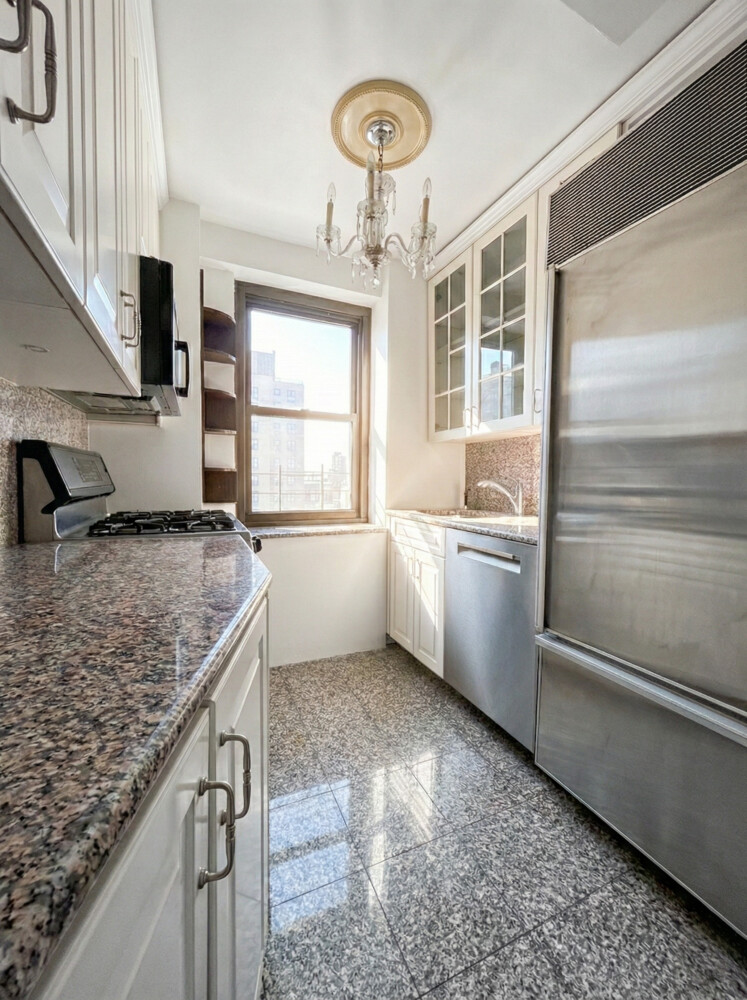 #4 photo, 135 E 54TH Street, Midtown East , NY 10022