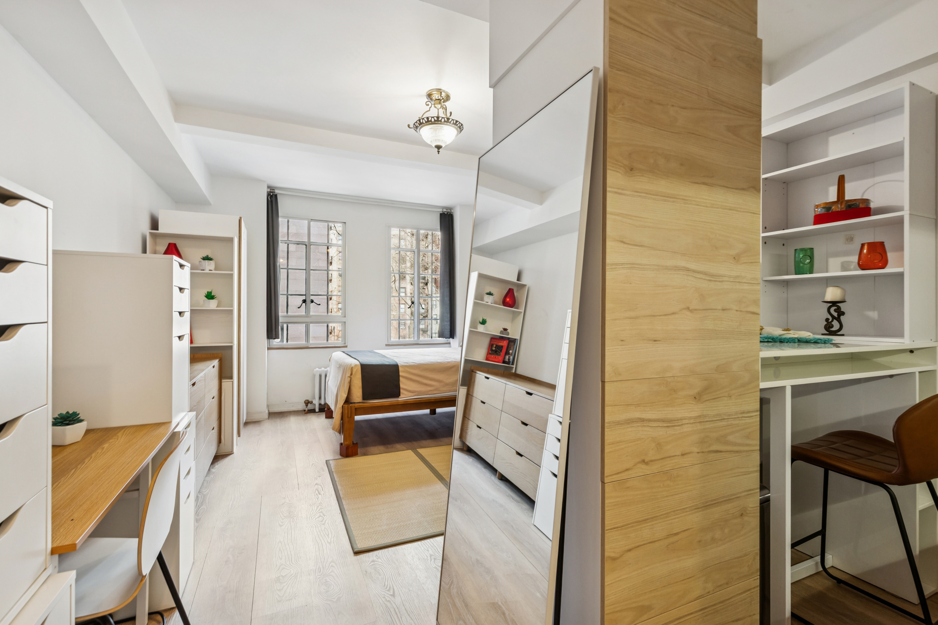 #1 photo, 320 E 42ND Street, Murray Hill , NY 10017