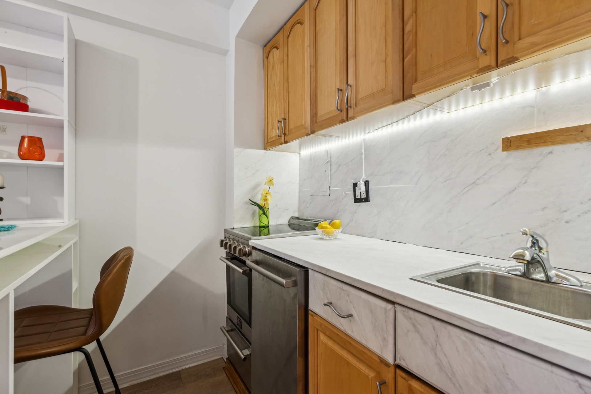 #3 photo, 320 E 42ND Street, Murray Hill , NY 10017