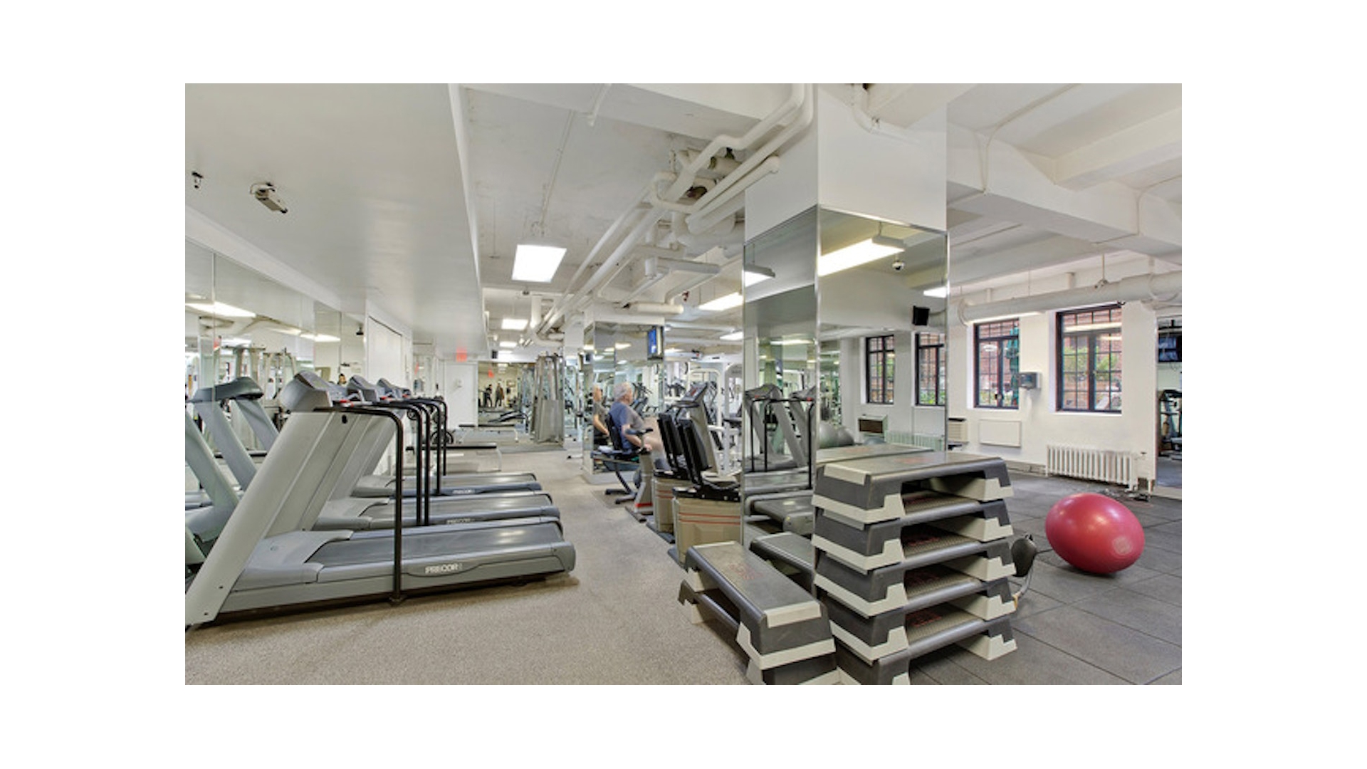 #9 photo, 320 E 42ND Street, Murray Hill , NY 10017