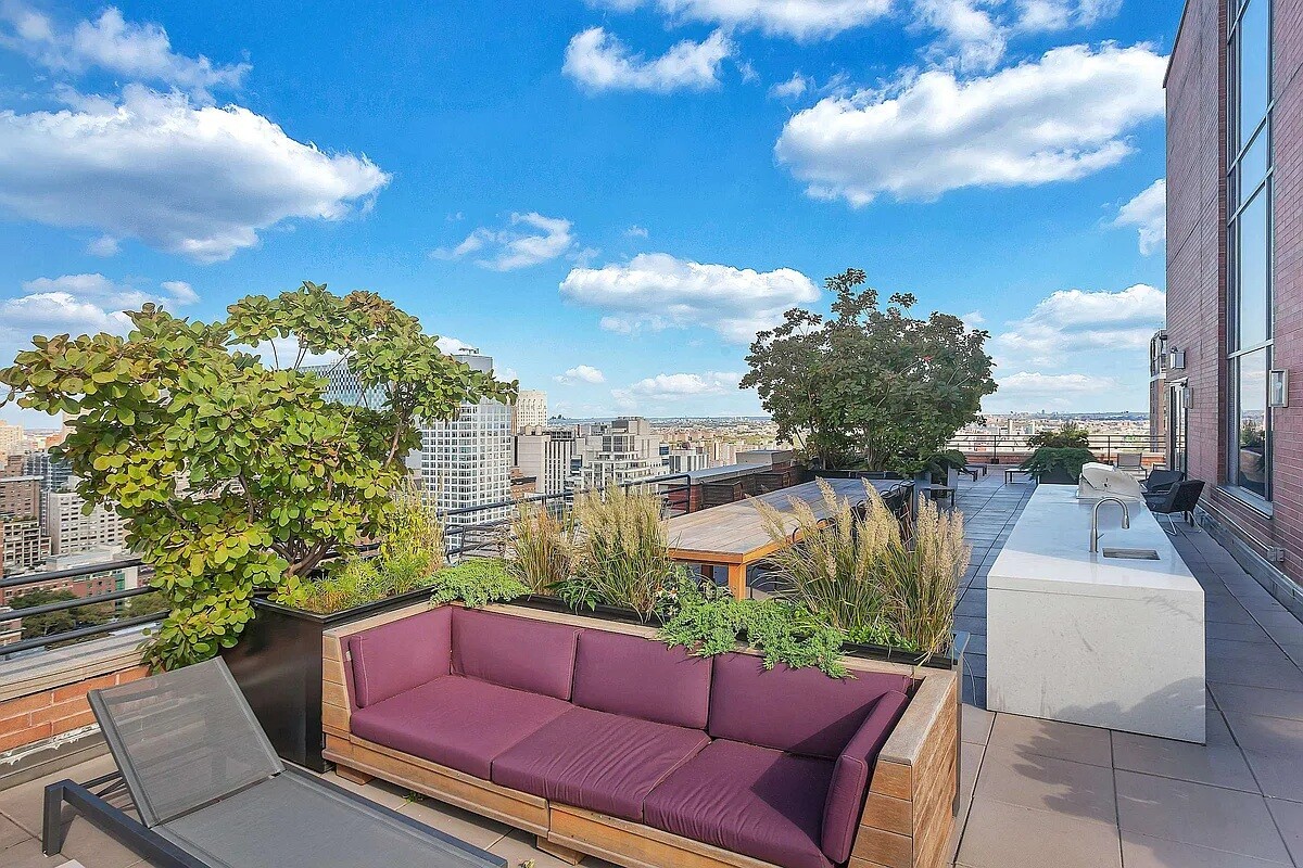 #18 photo, 300 E 64TH Street, Lenox Hill , NY 10021