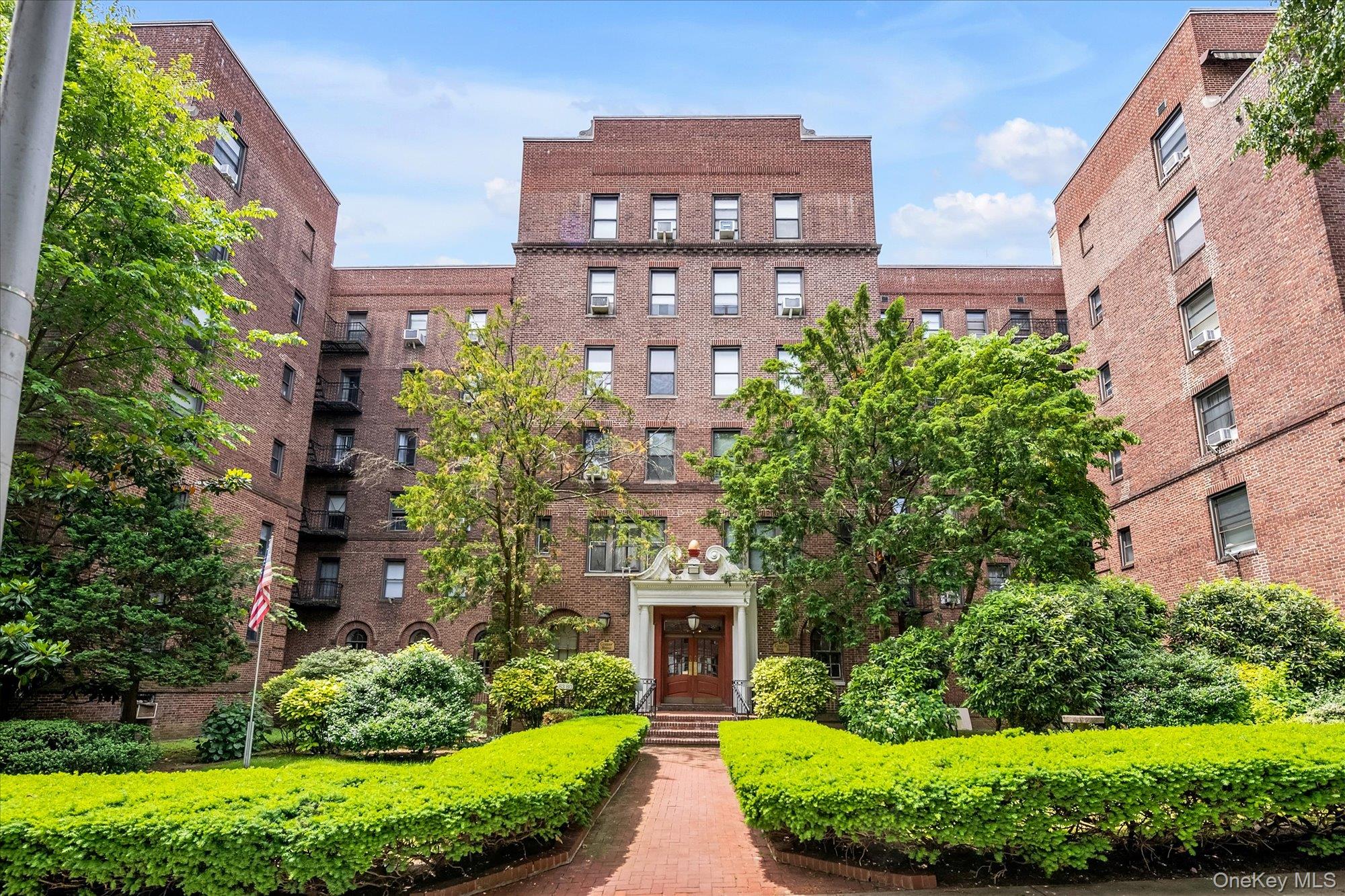 #10 photo, 8380 118th Street, Kew Gardens , NY 11415