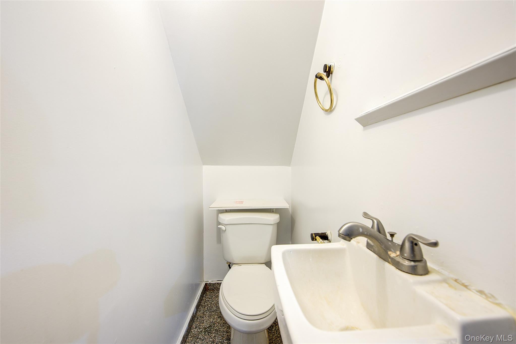 #18 photo, 9056 184th Place, कुईंस Hollis , NY 11423